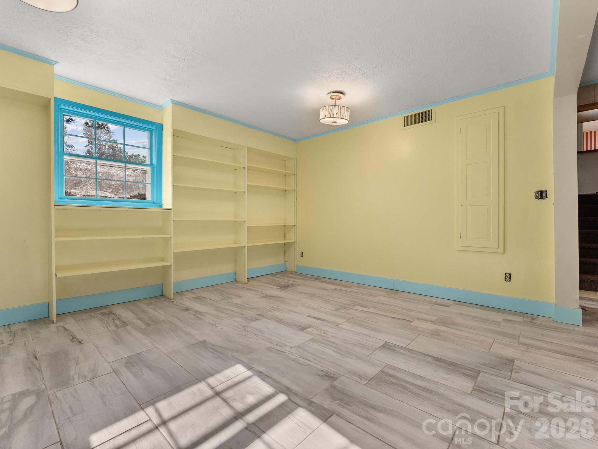 Single Family Residence at 87 Underhill Road, Hendersonville, photo 32 of 48