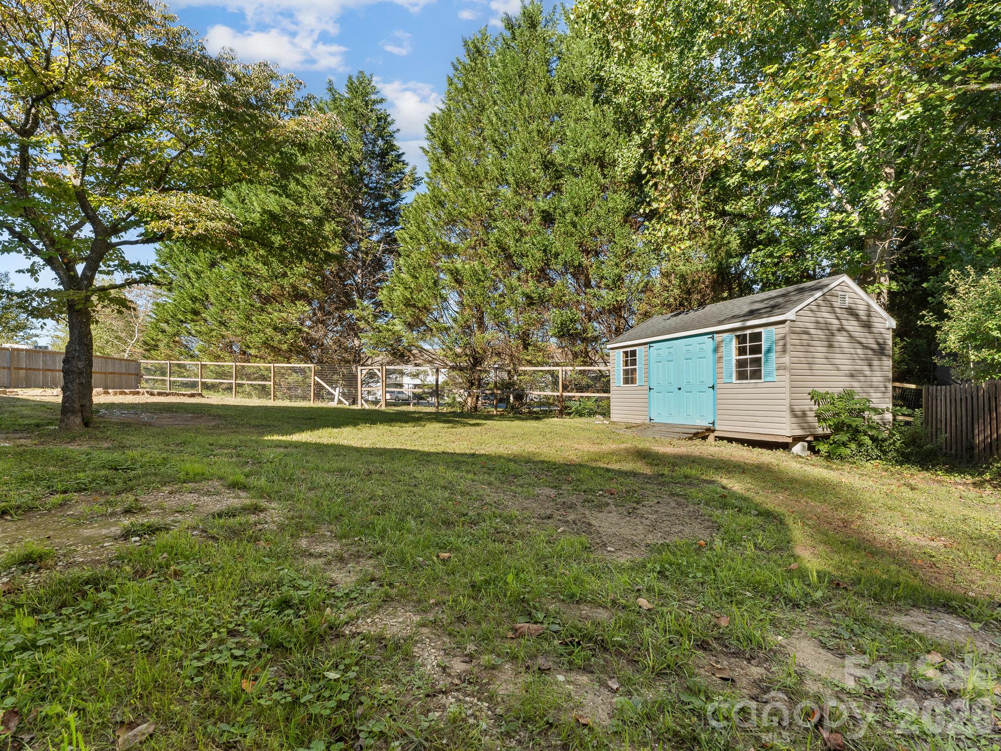 Single Family Residence at 87 Underhill Road, Hendersonville, photo 45 of 48