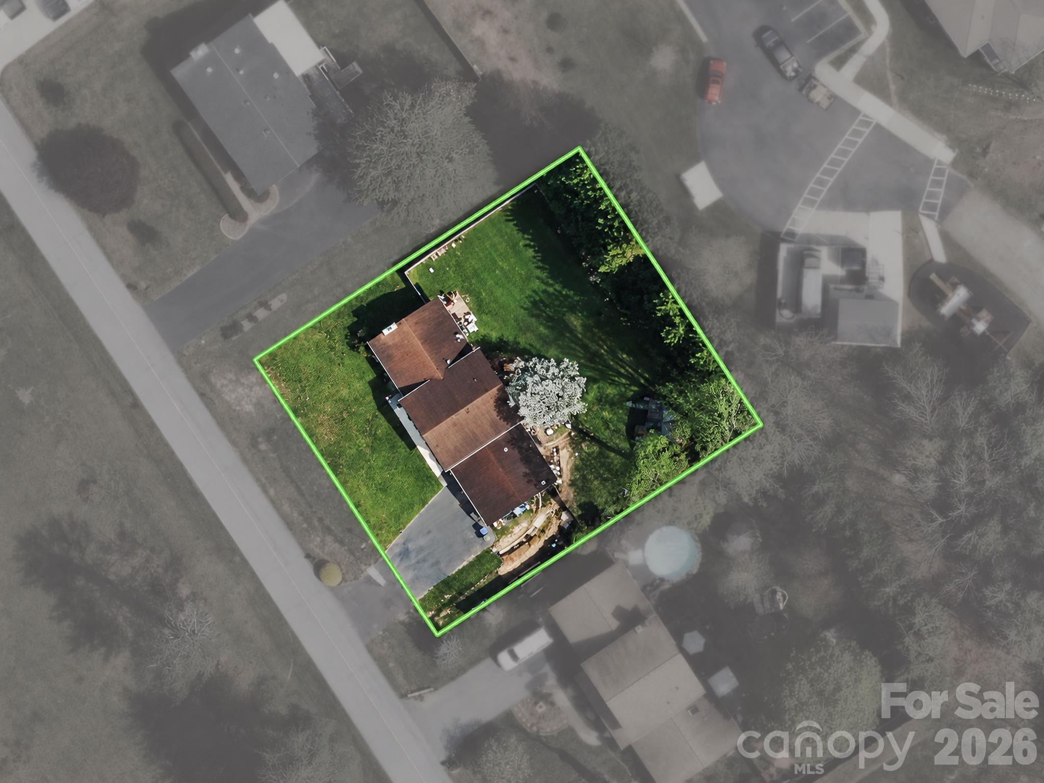 Single Family Residence at 87 Underhill Road, Hendersonville, photo 47 of 48