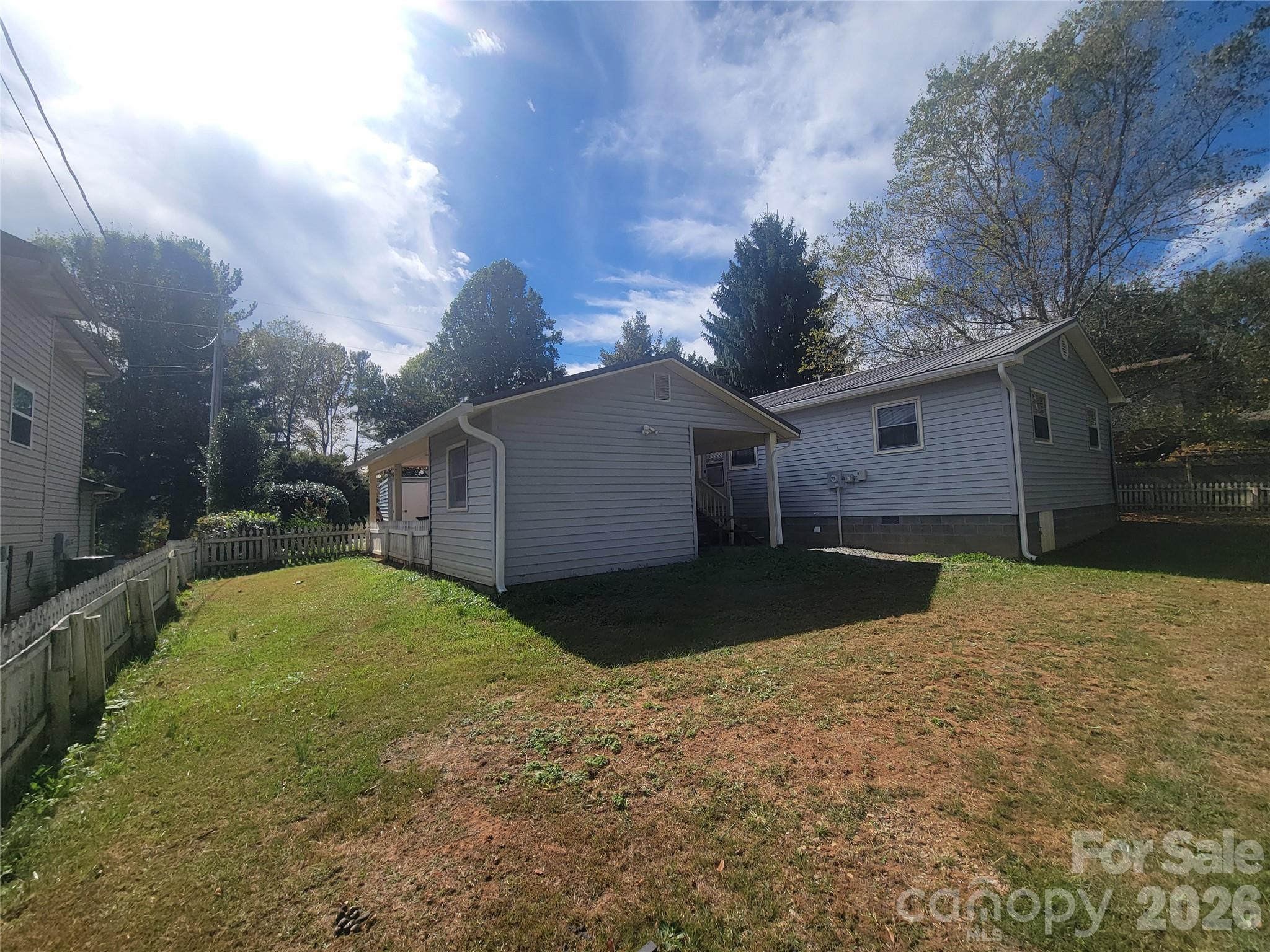 Single Family Residence at 265 Midland Drive, Waynesville, photo 10 of 25