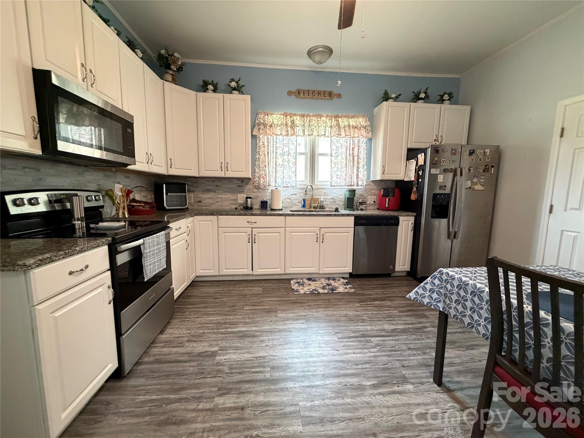 Kitchen - 611 S Central Avenue, Landis
