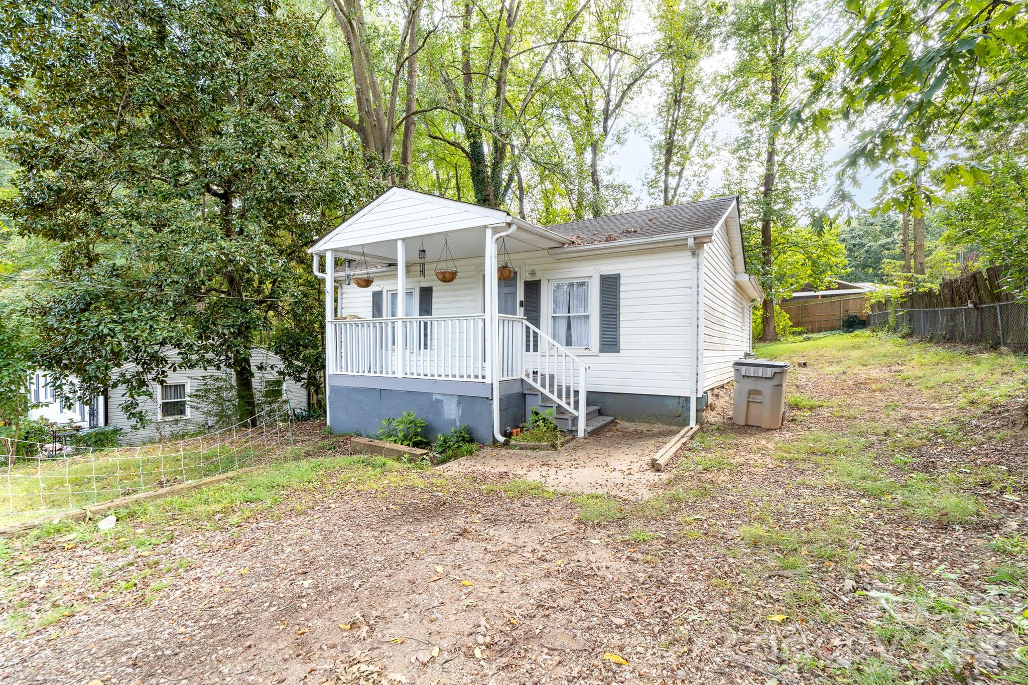 Single Family Residence at 603 E 8th Avenue, Gastonia, photo 2 of 14