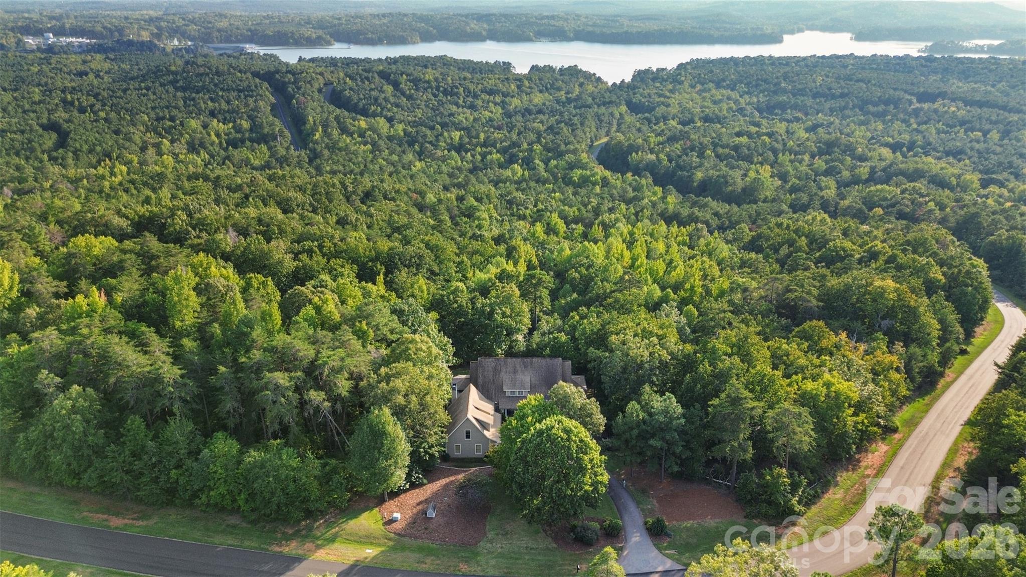 Single Family Residence at 179 Lakeview Pass, Rockingham, photo 2 of 46