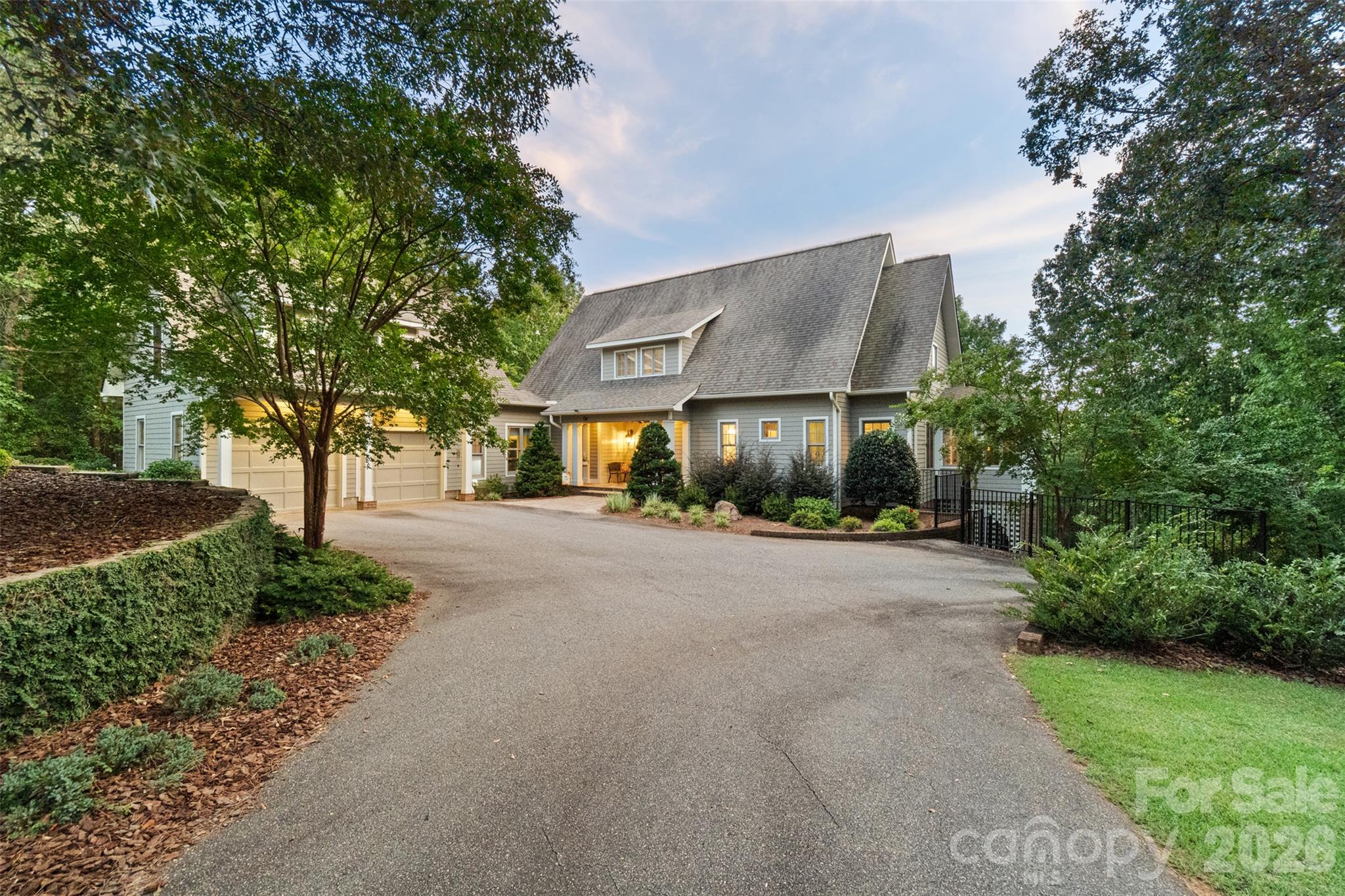 Single Family Residence at 179 Lakeview Pass, Rockingham, photo 4 of 46