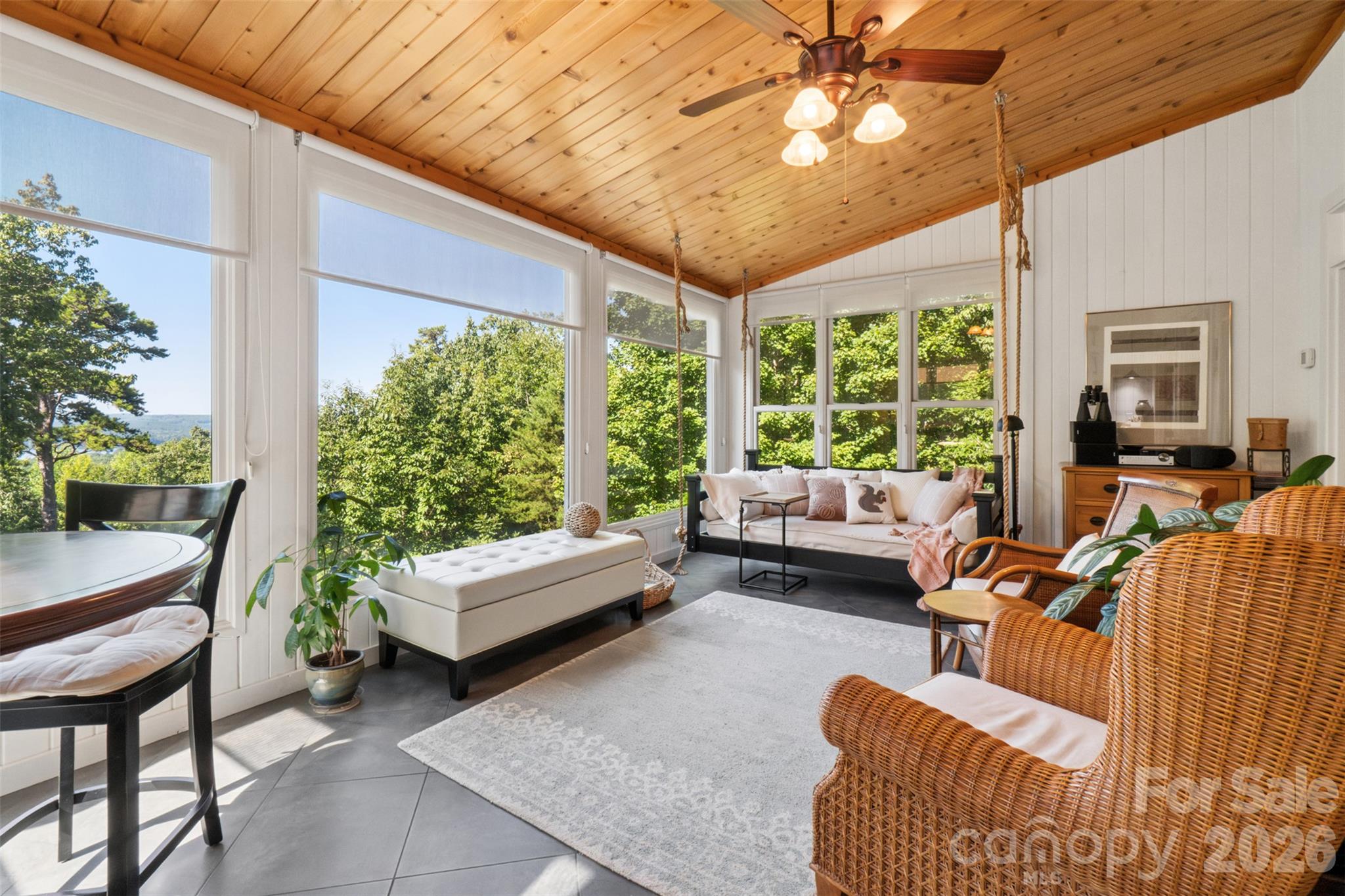 Single Family Residence at 179 Lakeview Pass, Rockingham, photo 11 of 46