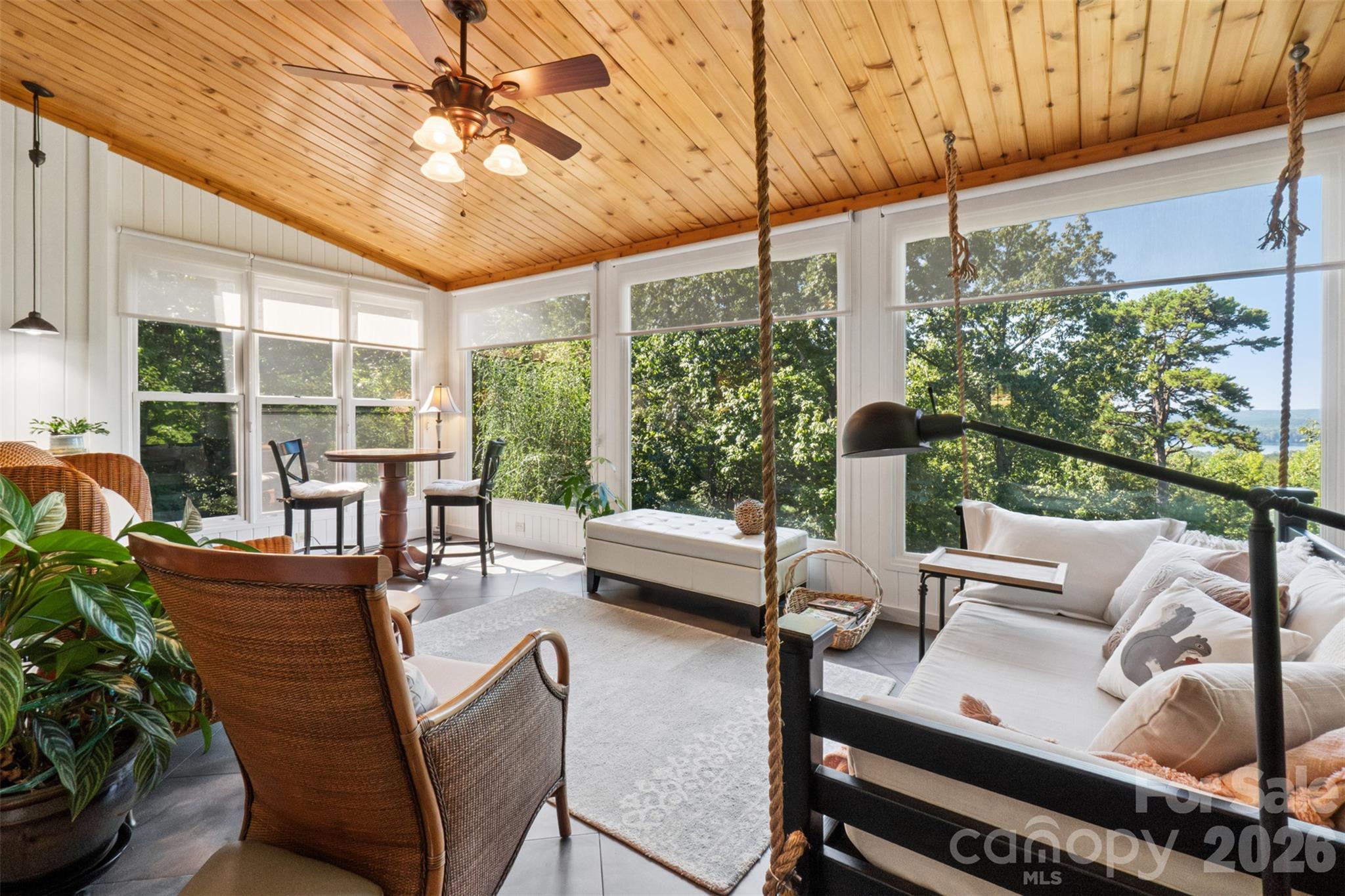 Single Family Residence at 179 Lakeview Pass, Rockingham, photo 12 of 46