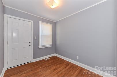 Single Family Residence at 104 Sylvania Avenue, Charlotte, photo 11 of 13