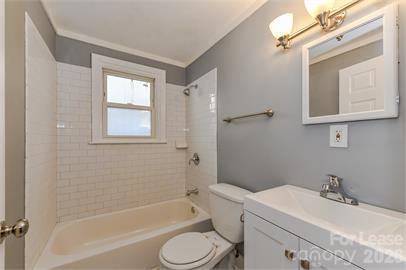 Single Family Residence at 104 Sylvania Avenue, Charlotte, photo 12 of 13
