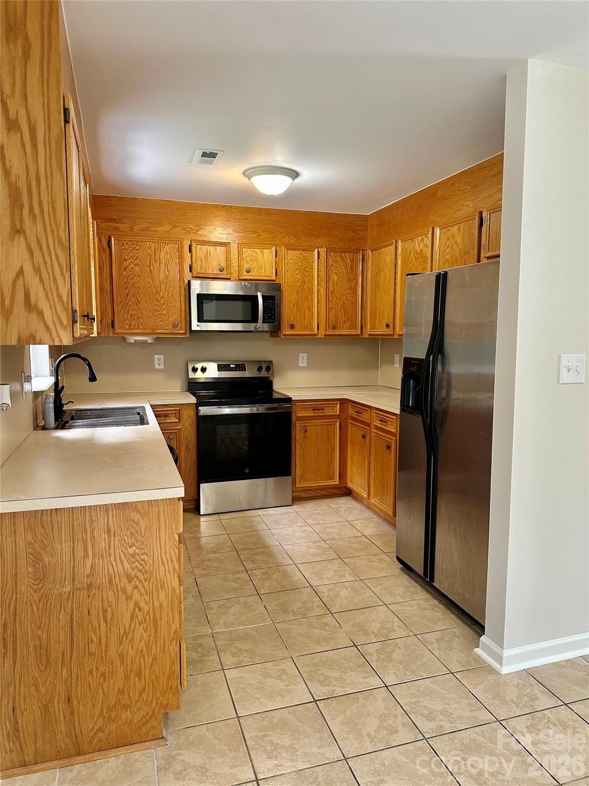 Single Family Residence at 111 Dundee Court, Maiden, photo 14 of 41