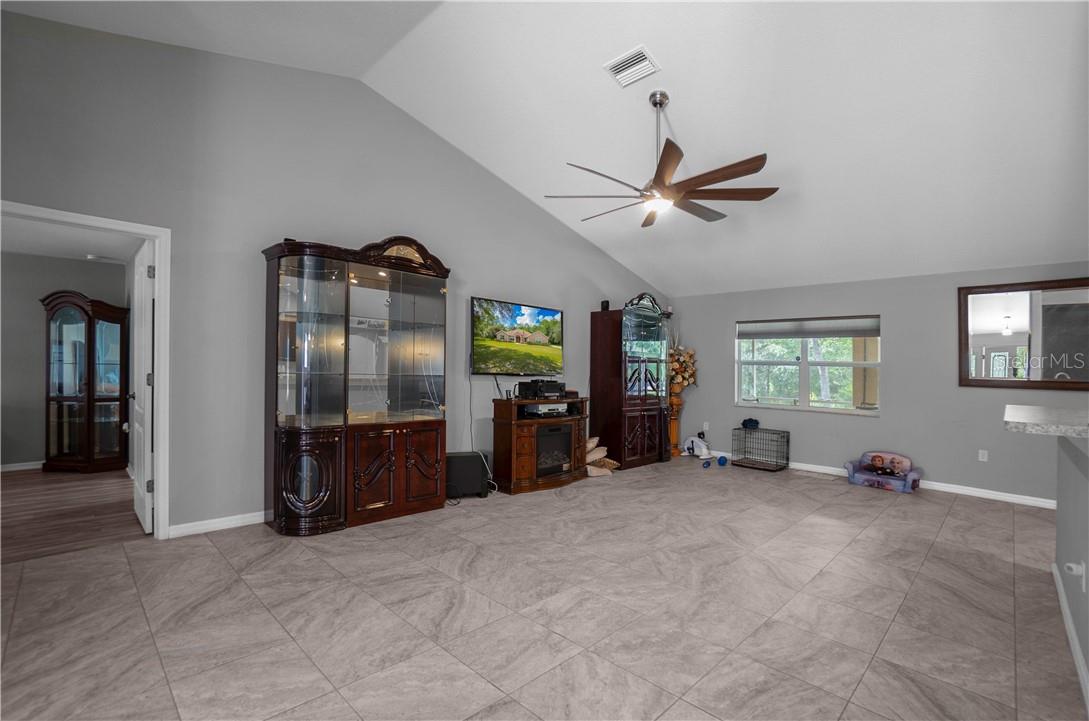 Single Family Residence at 3856 W Birds Nest DR, BEVERLYHILLS FL 34465, Beverly Hills, photo 6 of 83