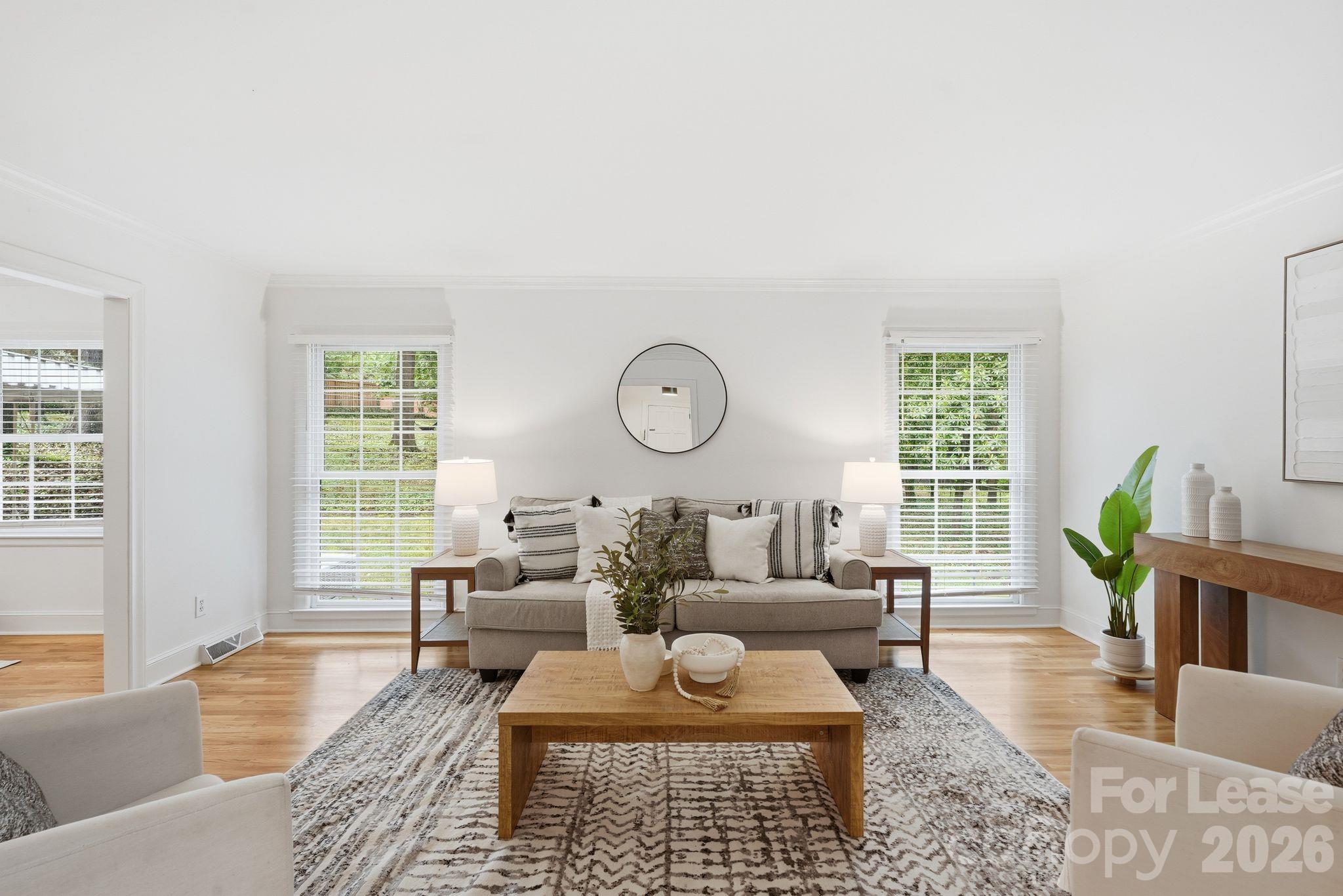 Single Family Residence at 926 Shady Bluff Drive, Charlotte, photo 5 of 34
