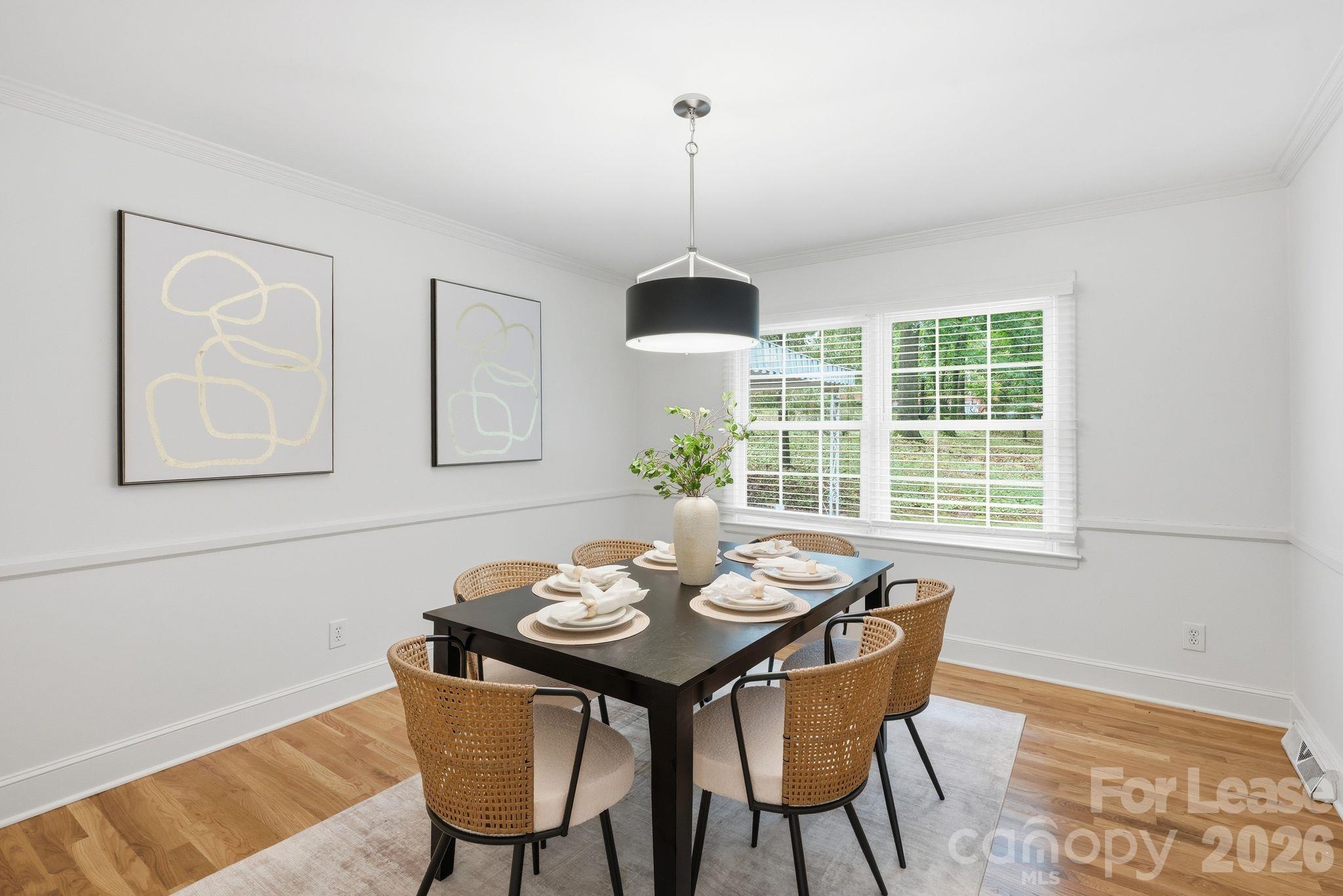 Single Family Residence at 926 Shady Bluff Drive, Charlotte, photo 9 of 34