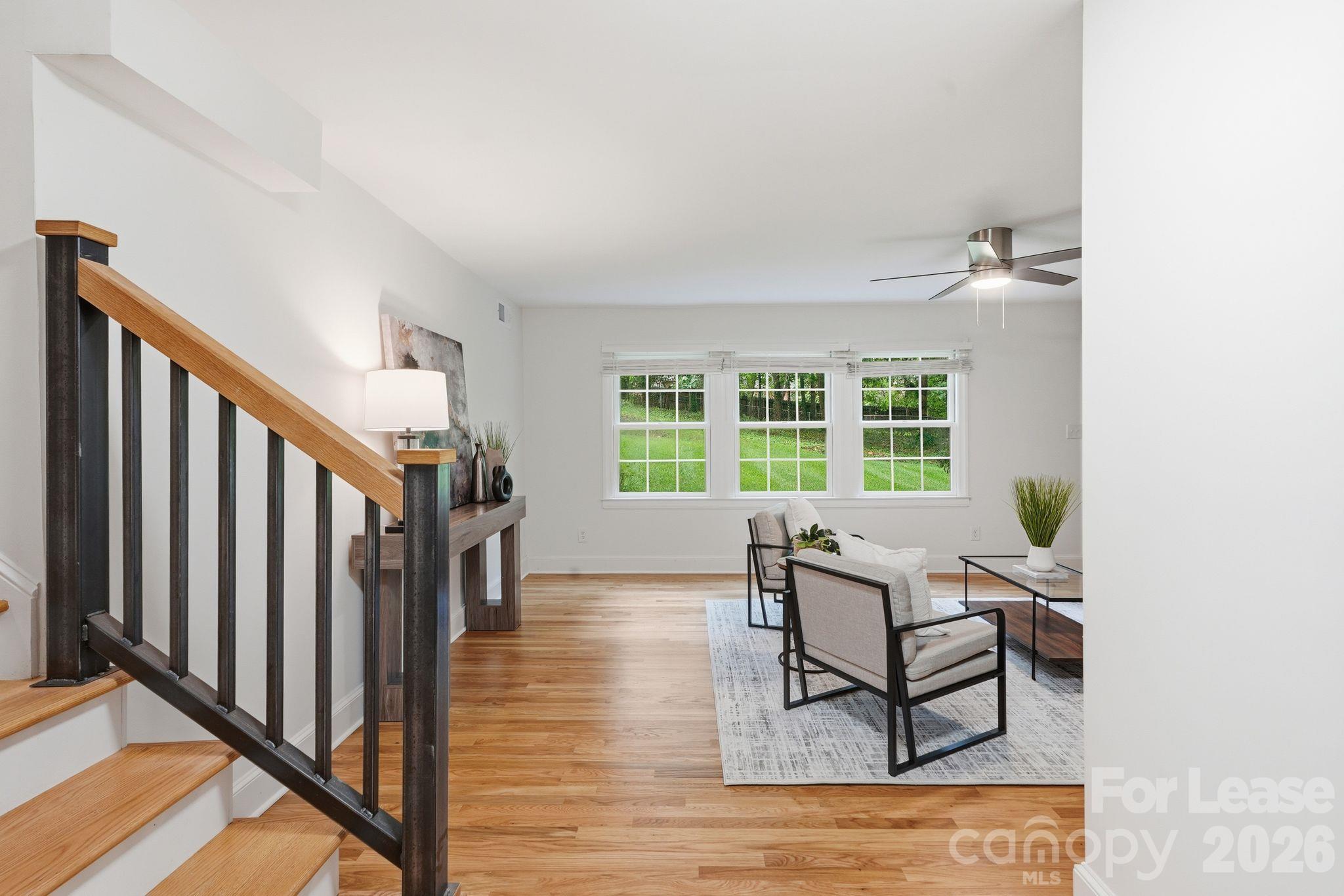 Single Family Residence at 926 Shady Bluff Drive, Charlotte, photo 22 of 34