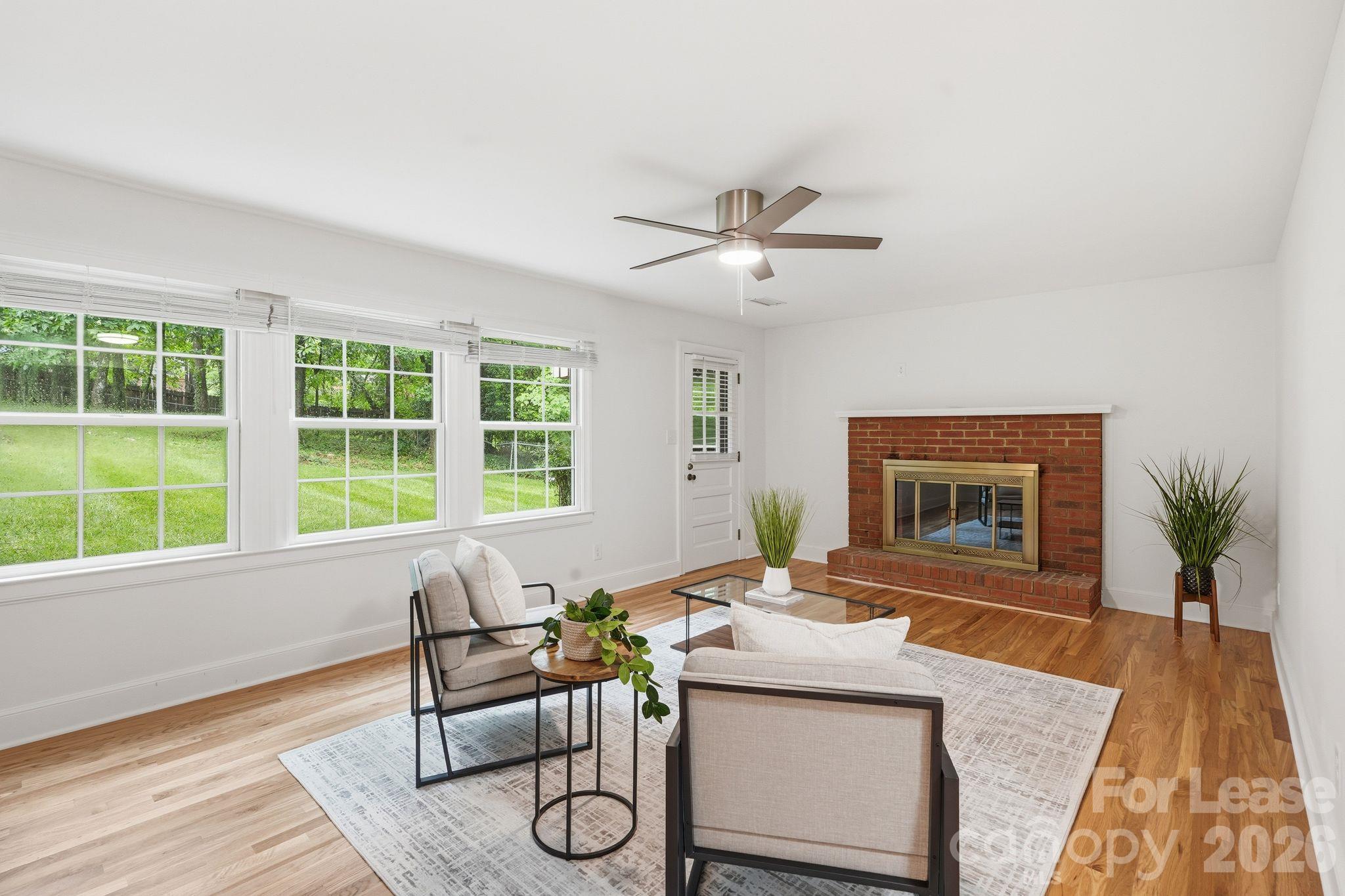 Single Family Residence at 926 Shady Bluff Drive, Charlotte, photo 24 of 34