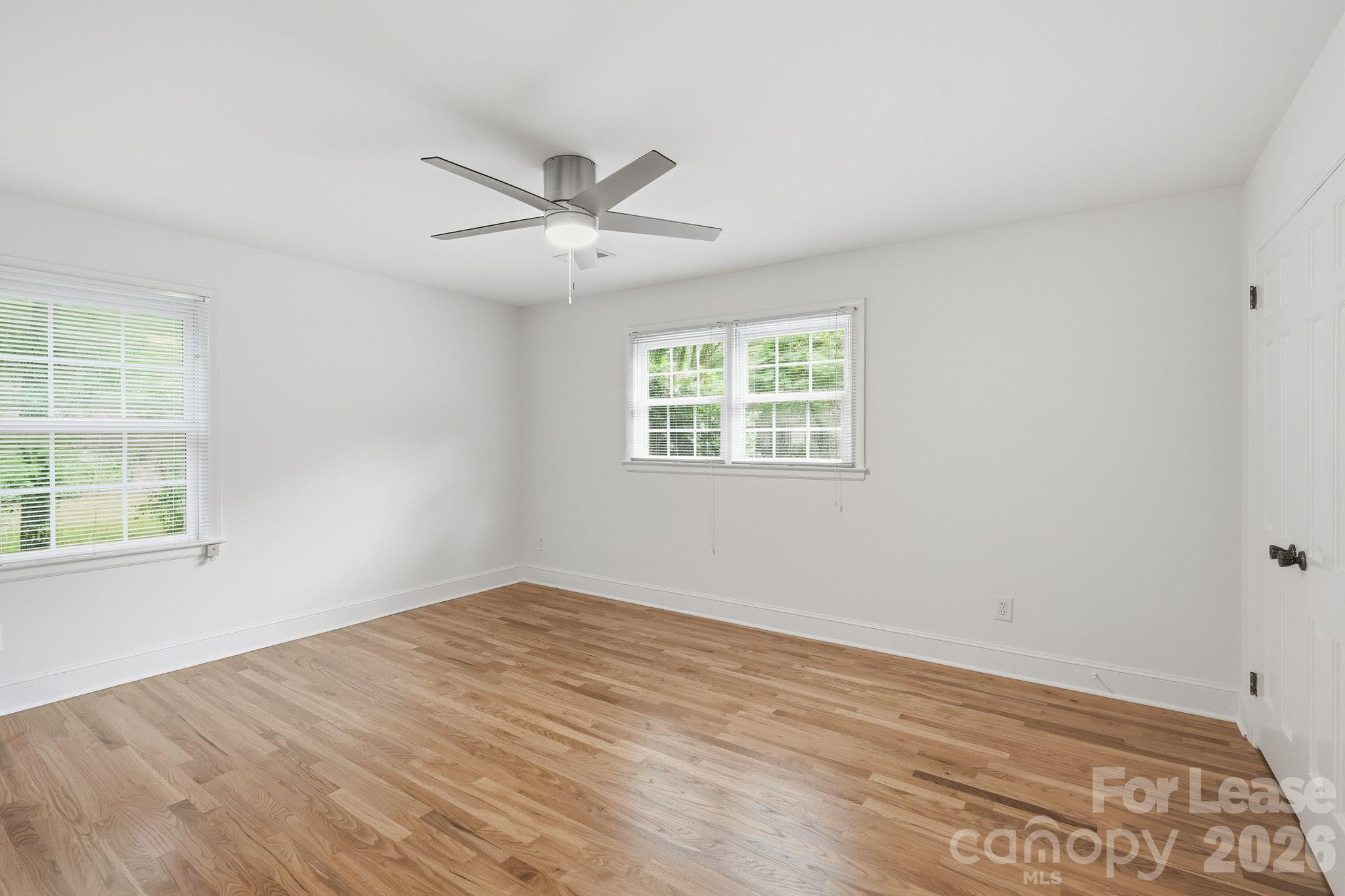 Single Family Residence at 926 Shady Bluff Drive, Charlotte, photo 25 of 34