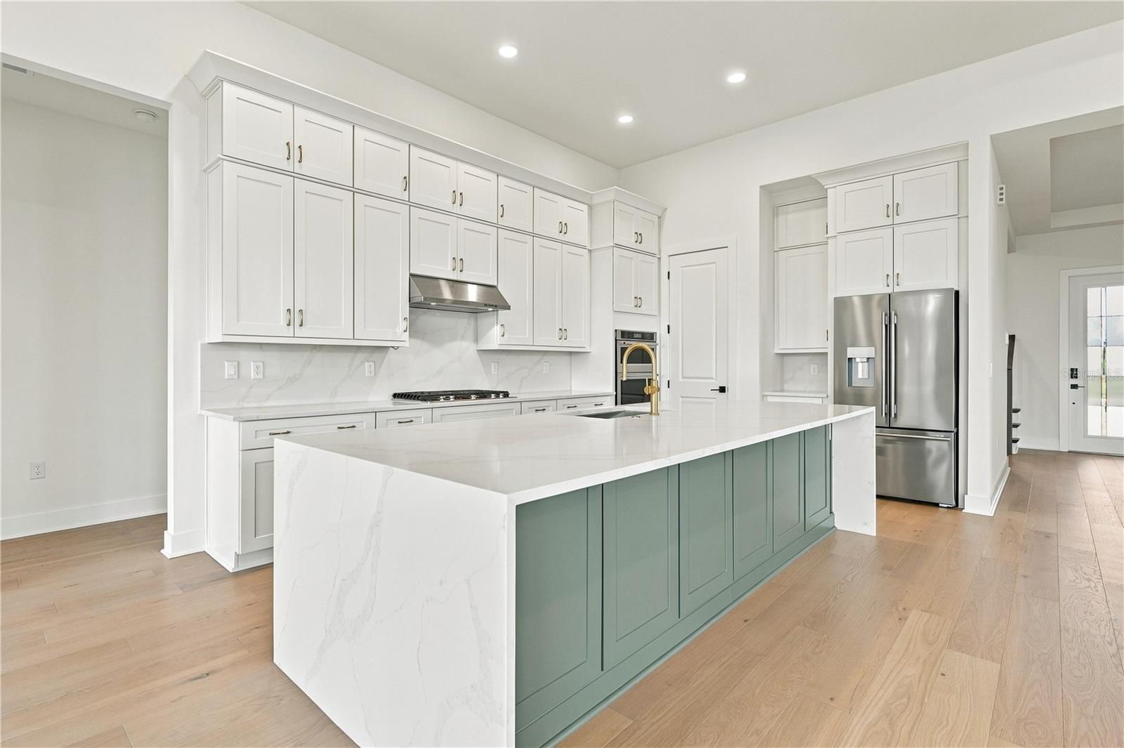 Single Family Residence at 17805 PALMISTE DR, BRADENTON, photo 4 of 55