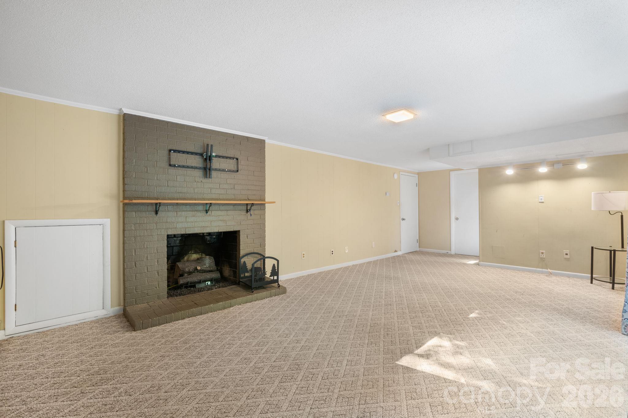 Single Family Residence at 267 25th Avenue NW, Hickory, photo 23 of 46