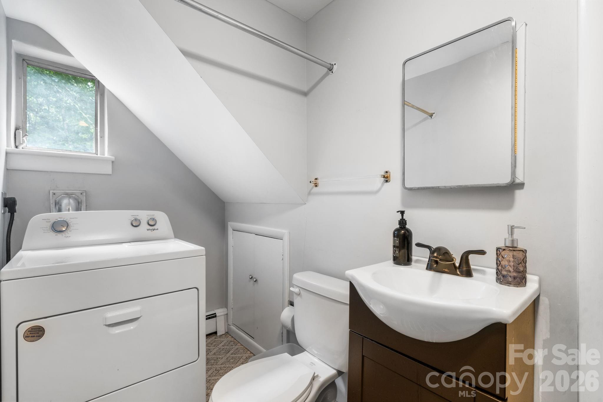 Laundry-1/2 Bath - 267 25th Avenue NW, Hickory