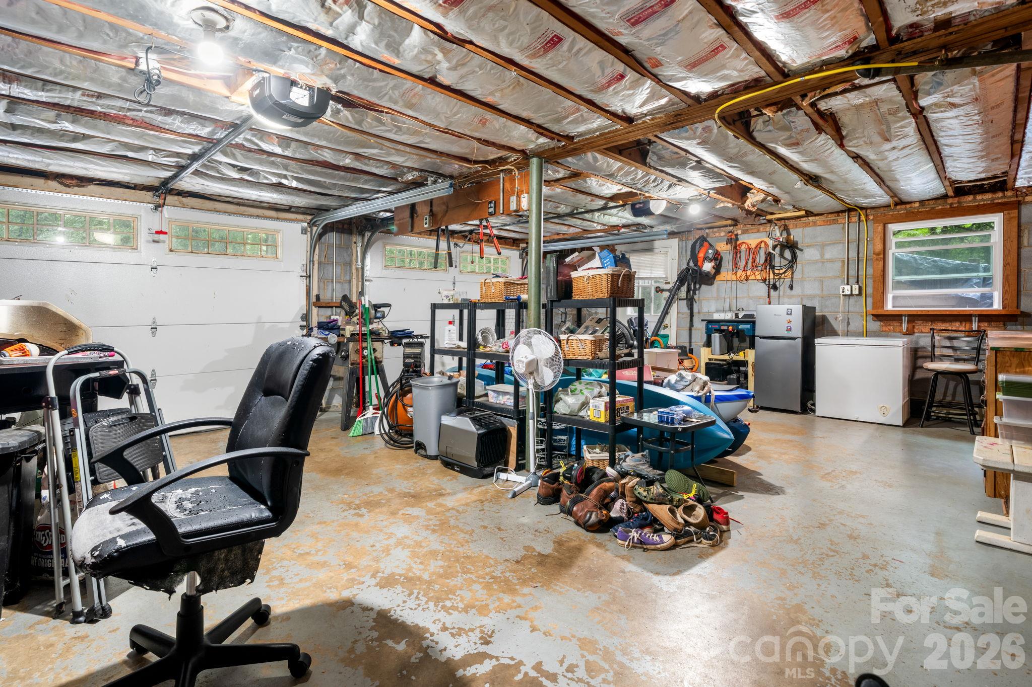 Garage - 267 25th Avenue NW, Hickory