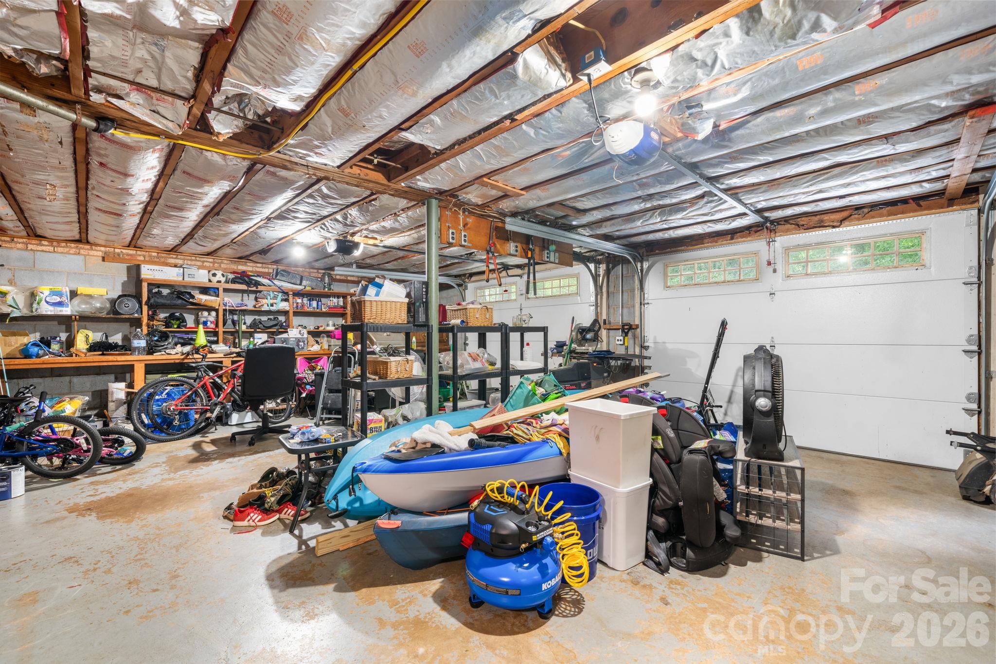 Garage - 267 25th Avenue NW, Hickory