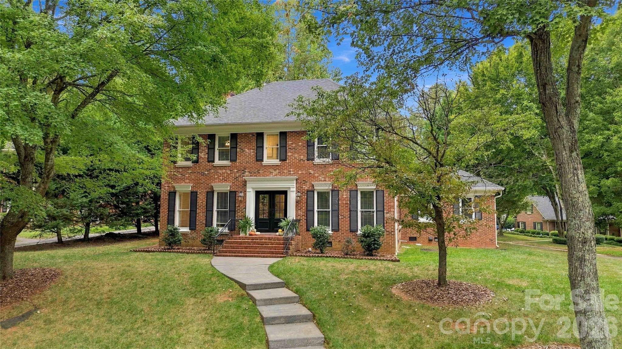 Single Family Residence at 9414 Tillot Drive, Matthews, photo 2 of 39