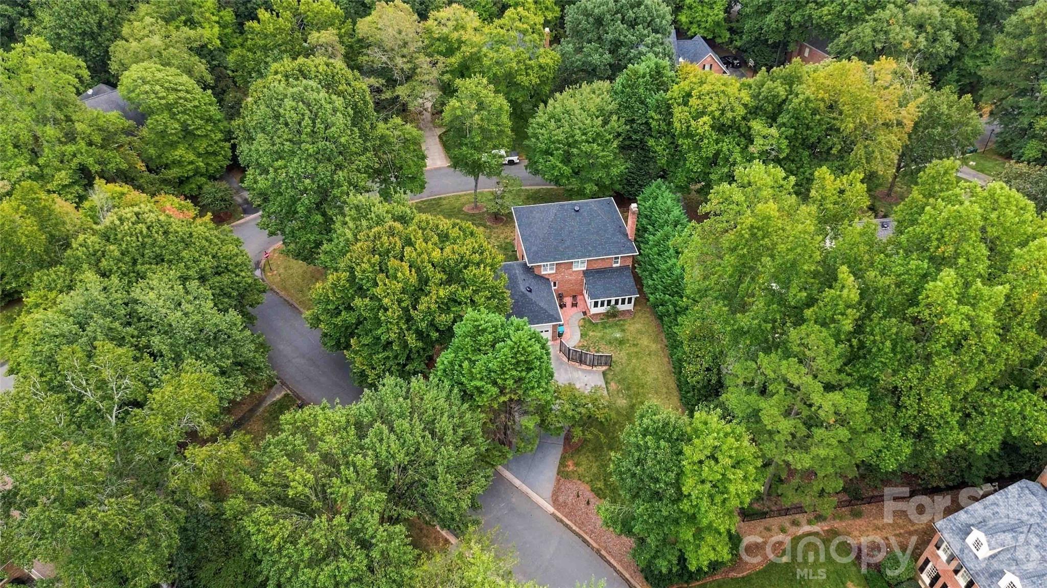 Single Family Residence at 9414 Tillot Drive, Matthews, photo 37 of 39