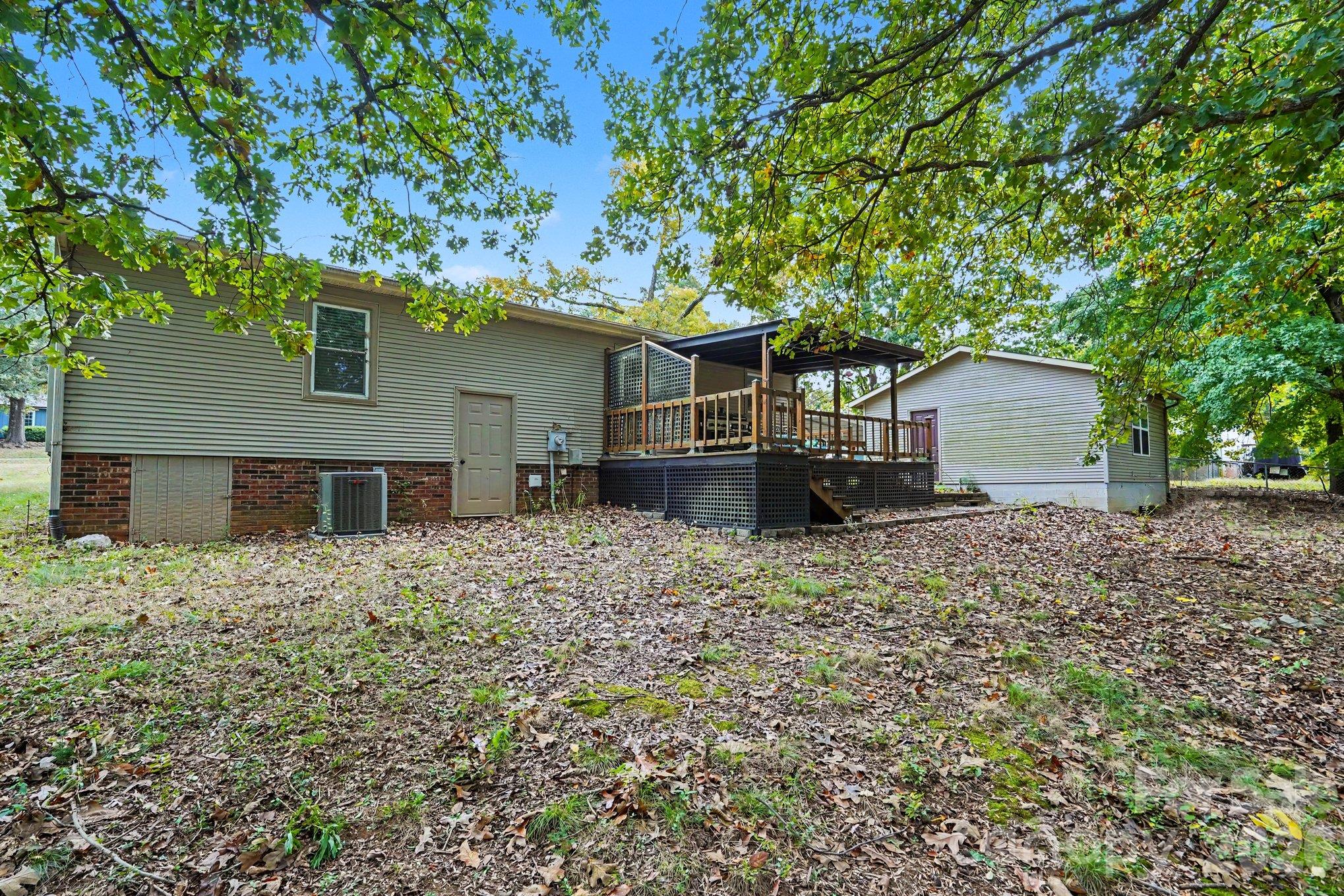 Single Family Residence at 213 Cobblestone Lane NW, Concord, photo 27 of 30