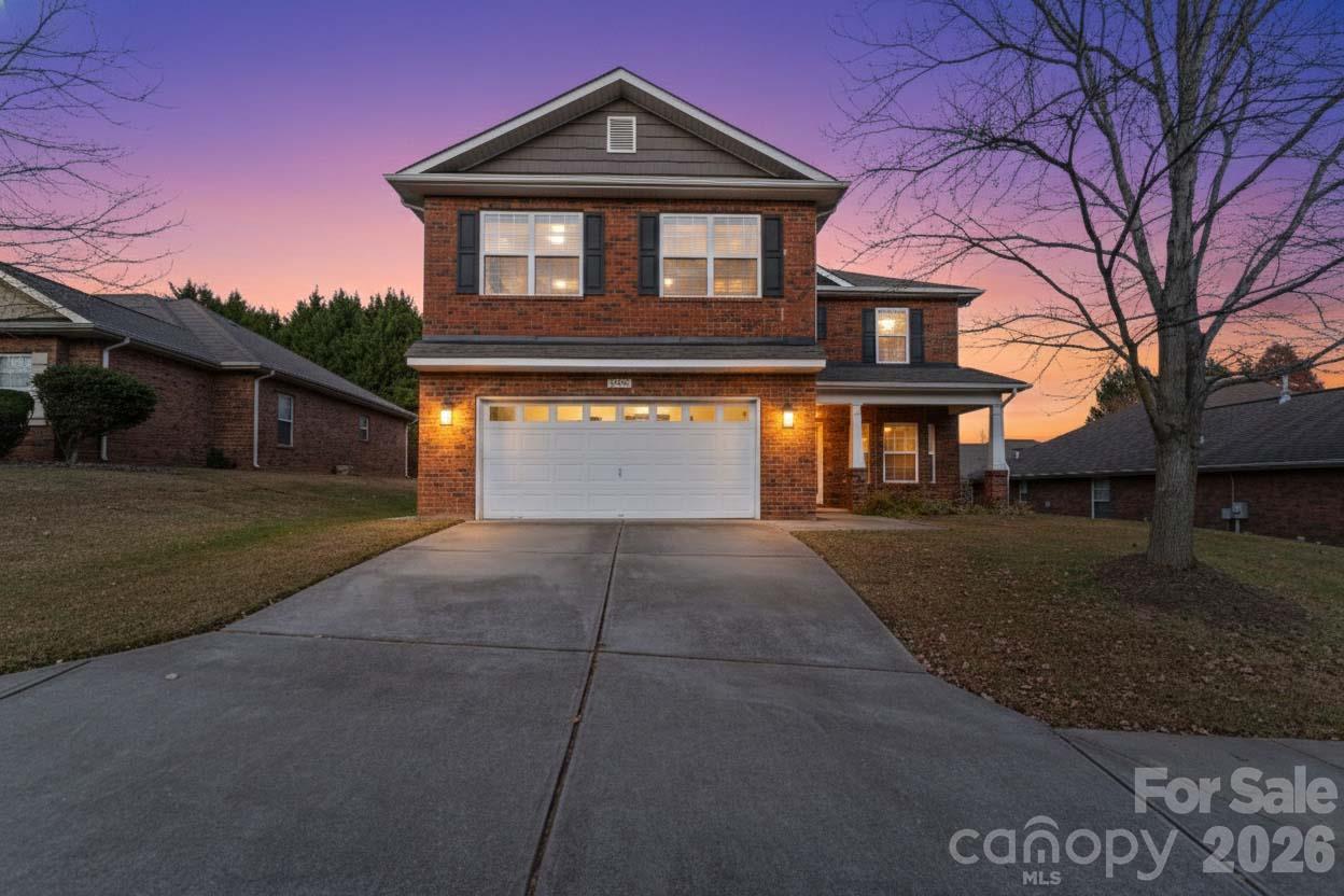 Single Family Residence at 2532 Glyncastle Way, Gastonia, photo 5 of 40