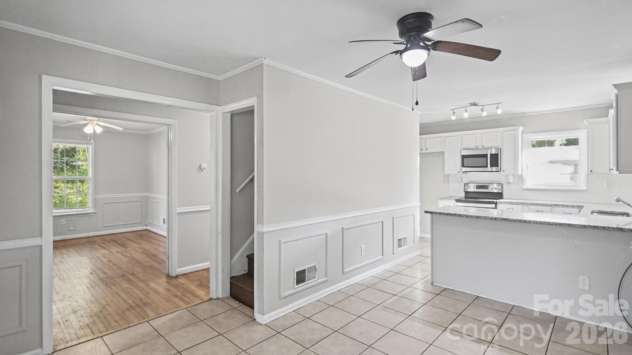 Single Family Residence at 1002 Ramseur Road, Bessemer City, photo 3 of 41