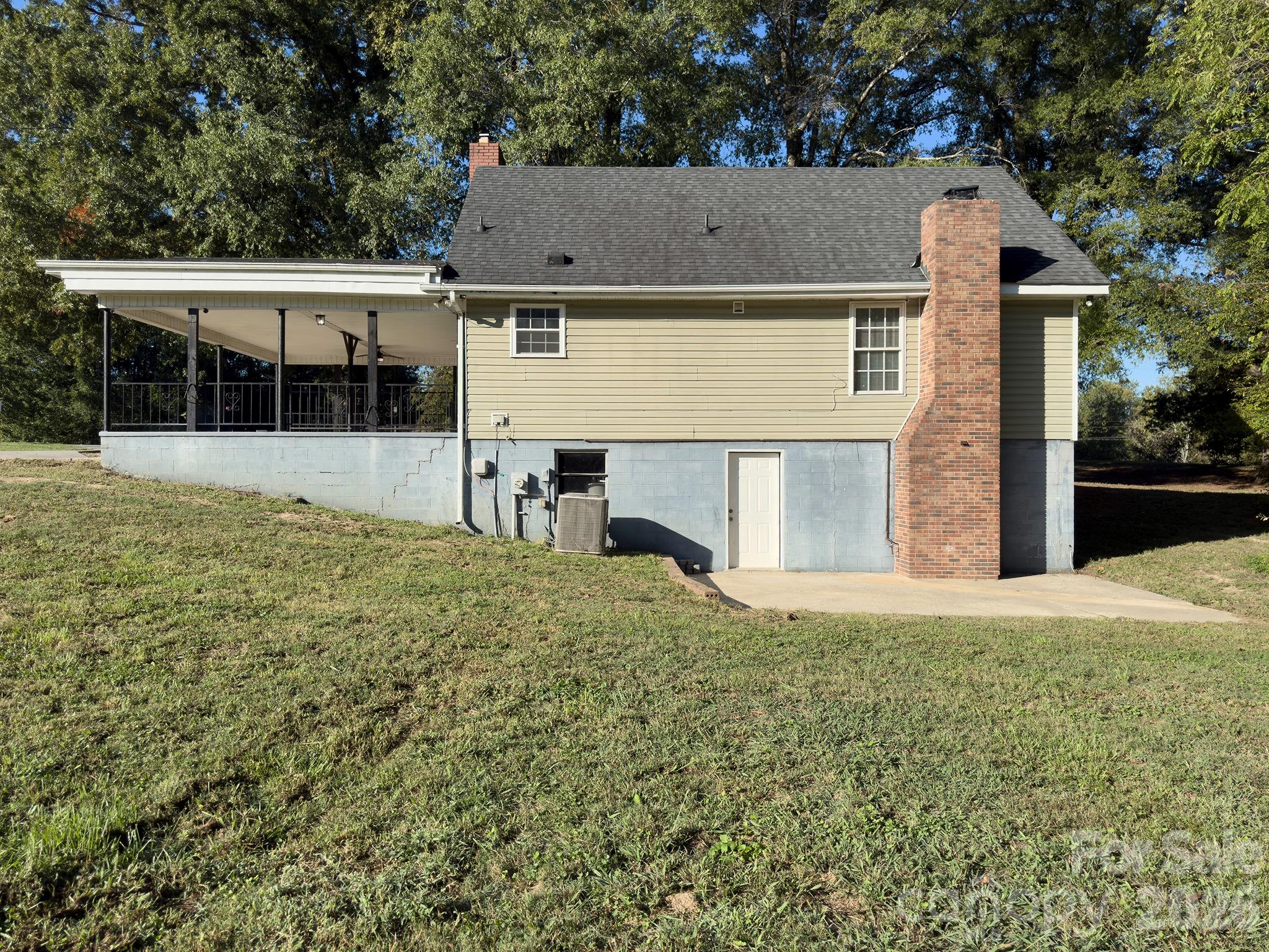 Single Family Residence at 1002 Ramseur Road, Bessemer City, photo 37 of 41