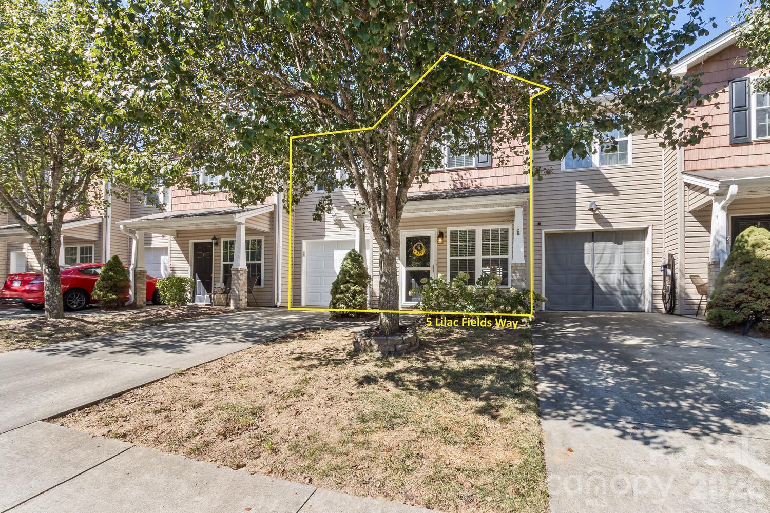 Townhouse at 5 Lilac Fields Way, Arden, photo 3 of 33