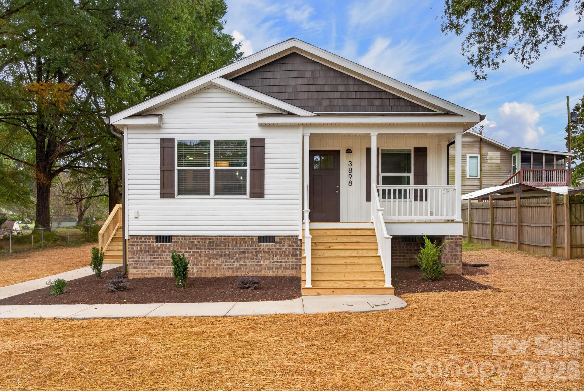 Single Family Residence at 3898 Yarbrough Avenue, Winston Salem, photo 4 of 36