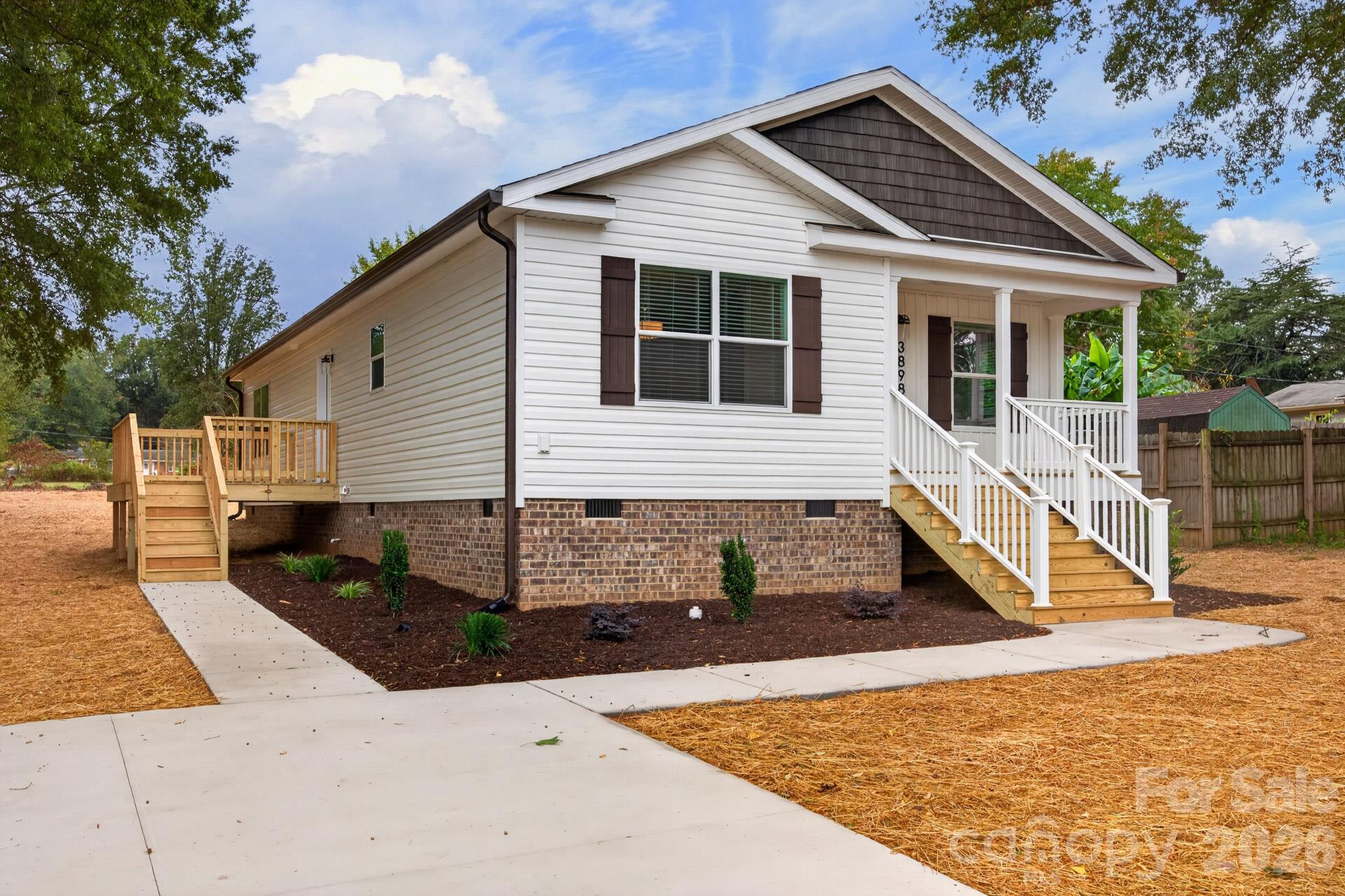 Single Family Residence at 3898 Yarbrough Avenue, Winston Salem, photo 6 of 36