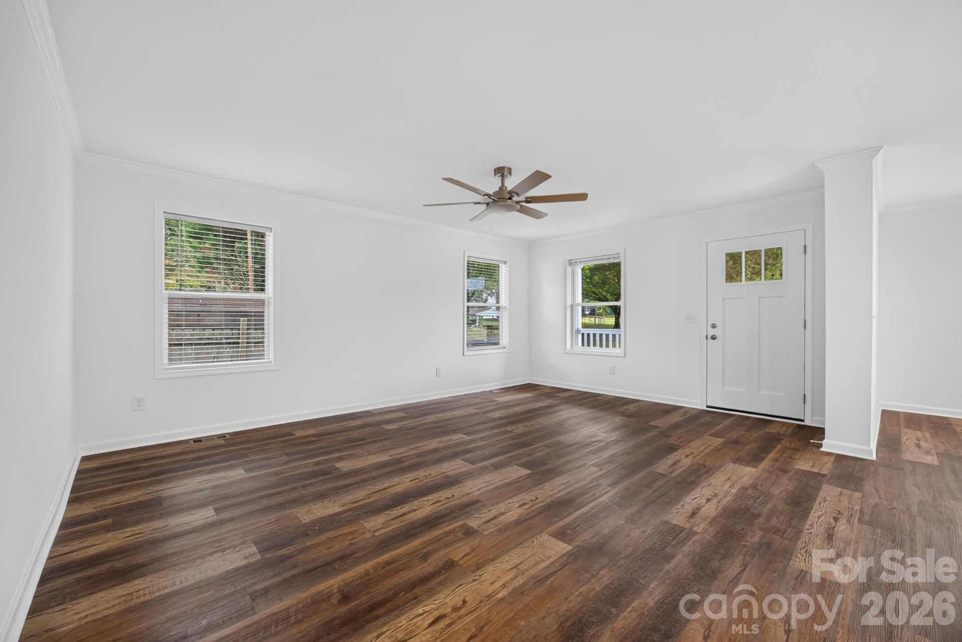 Single Family Residence at 3898 Yarbrough Avenue, Winston Salem, photo 9 of 36