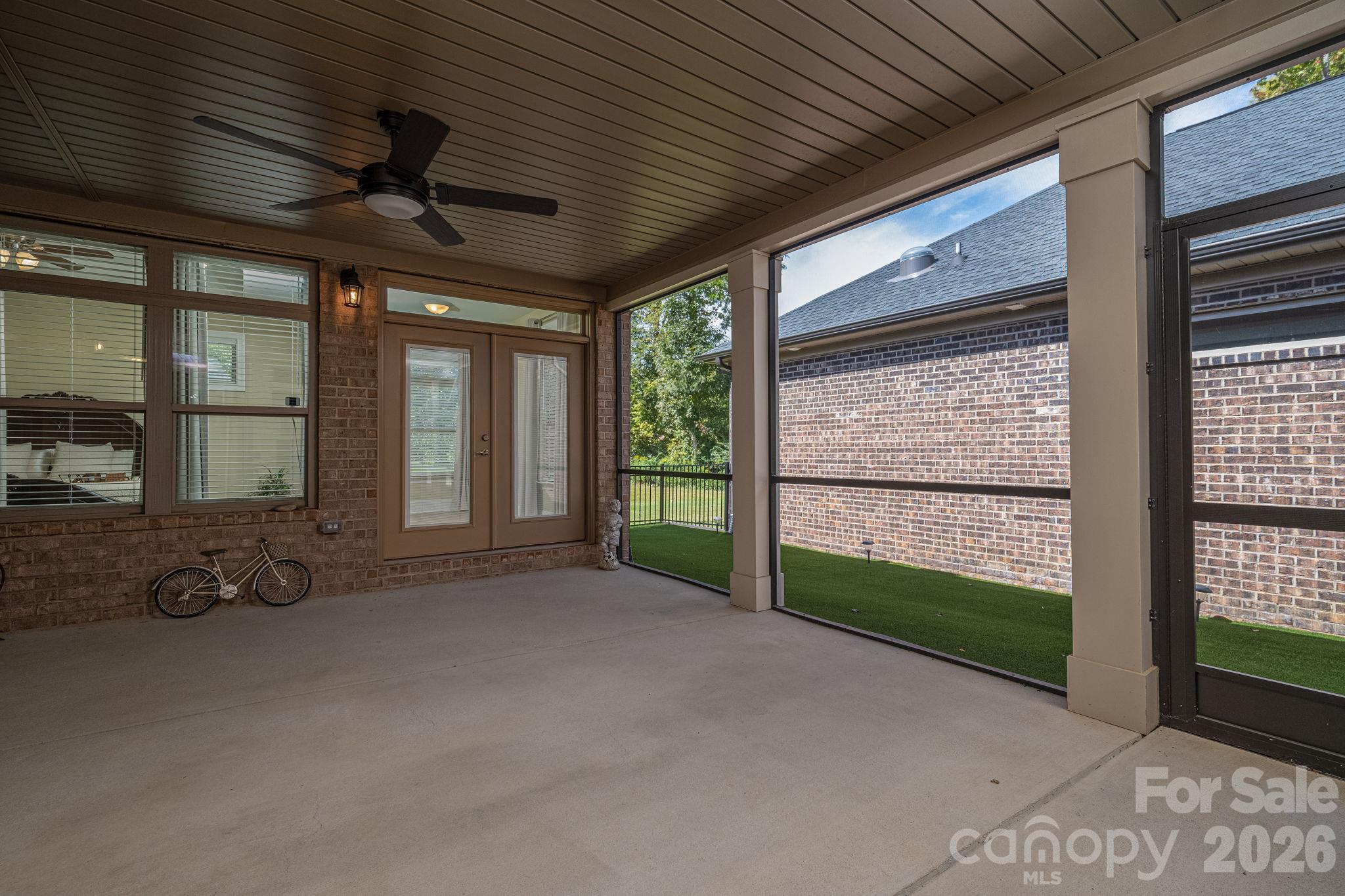 Screened in porch - 314 Lifestyle Court, Gastonia