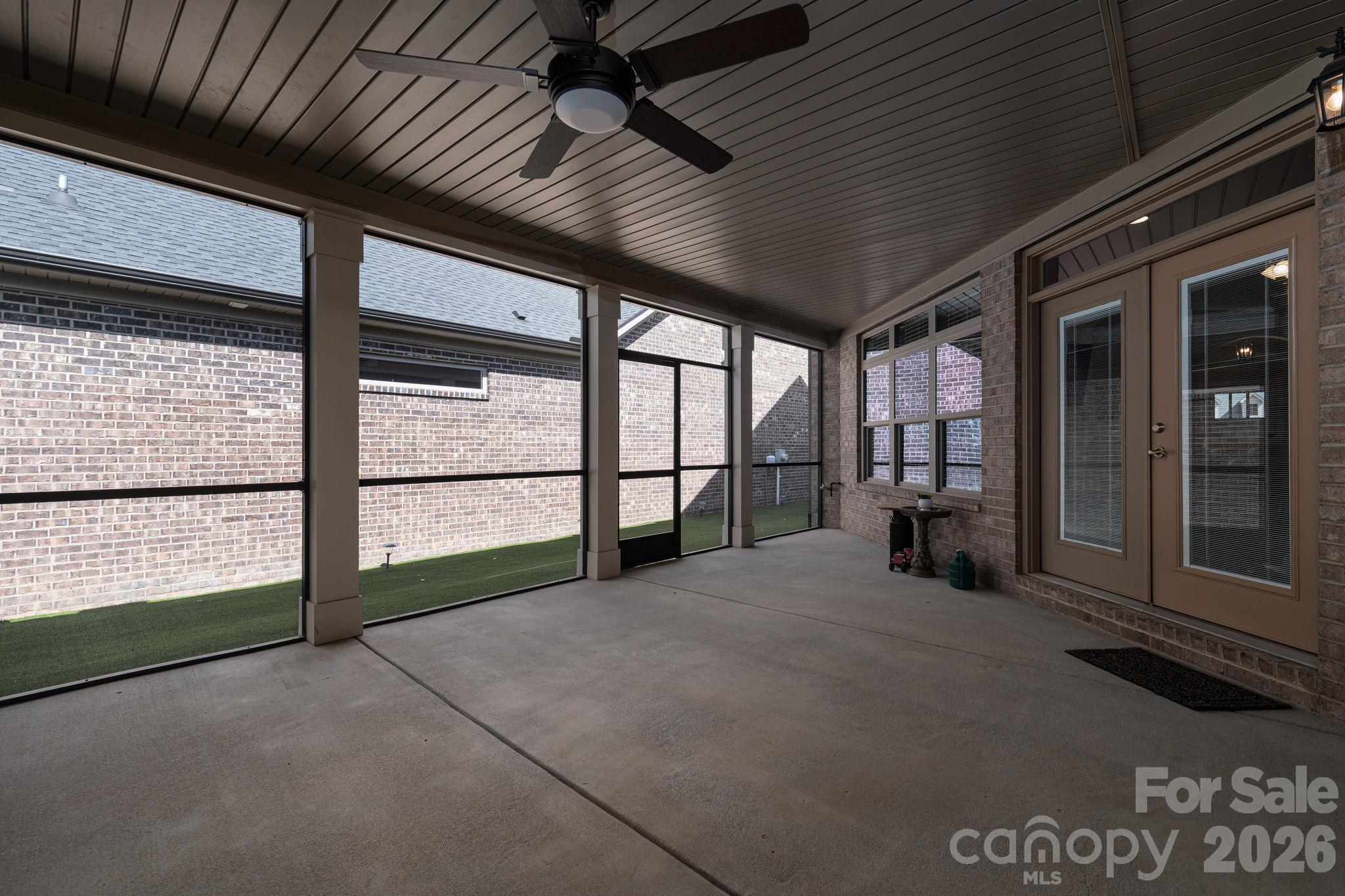 Screened in porch - 314 Lifestyle Court, Gastonia