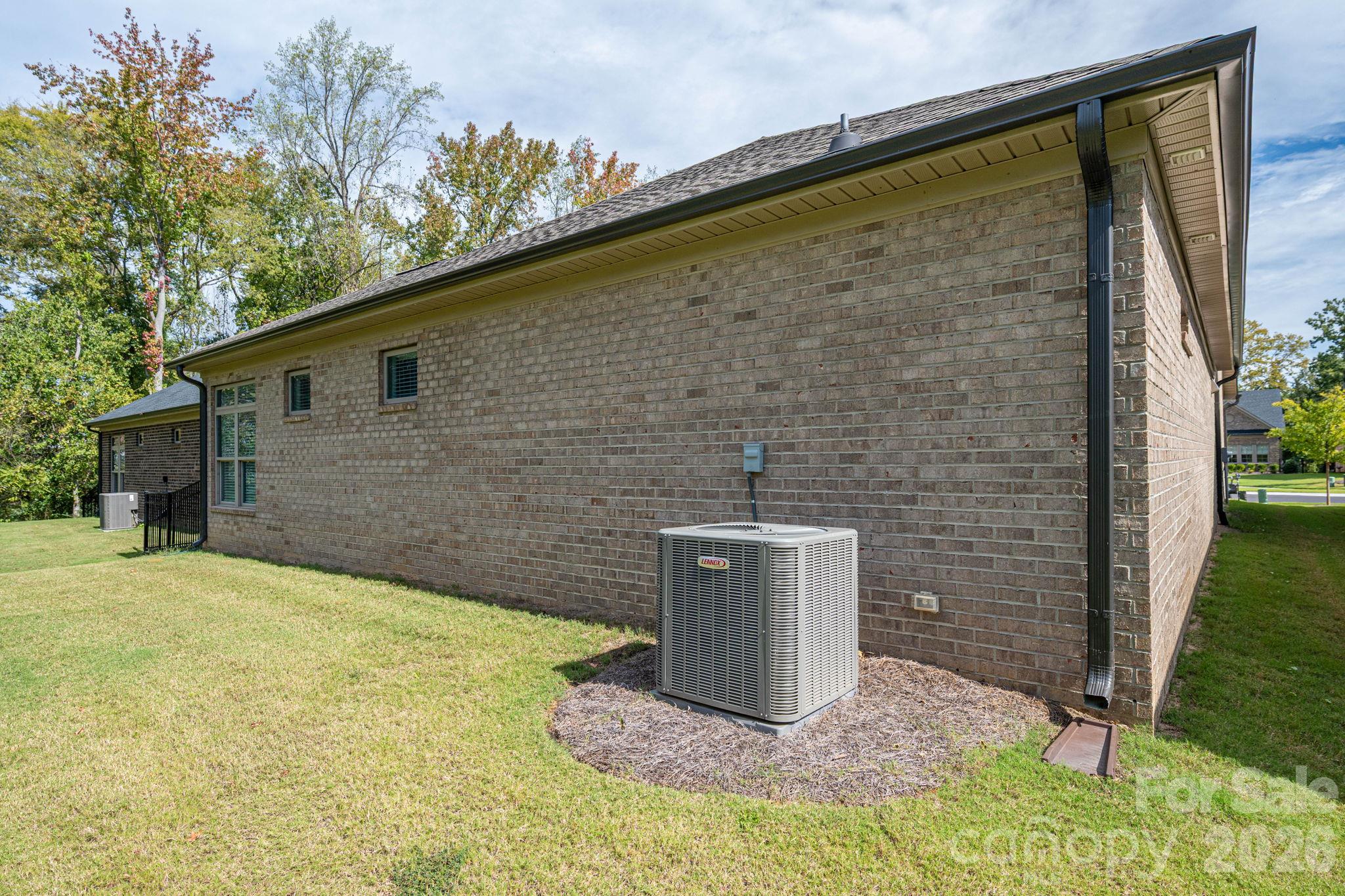 unfenced backyard - 314 Lifestyle Court, Gastonia