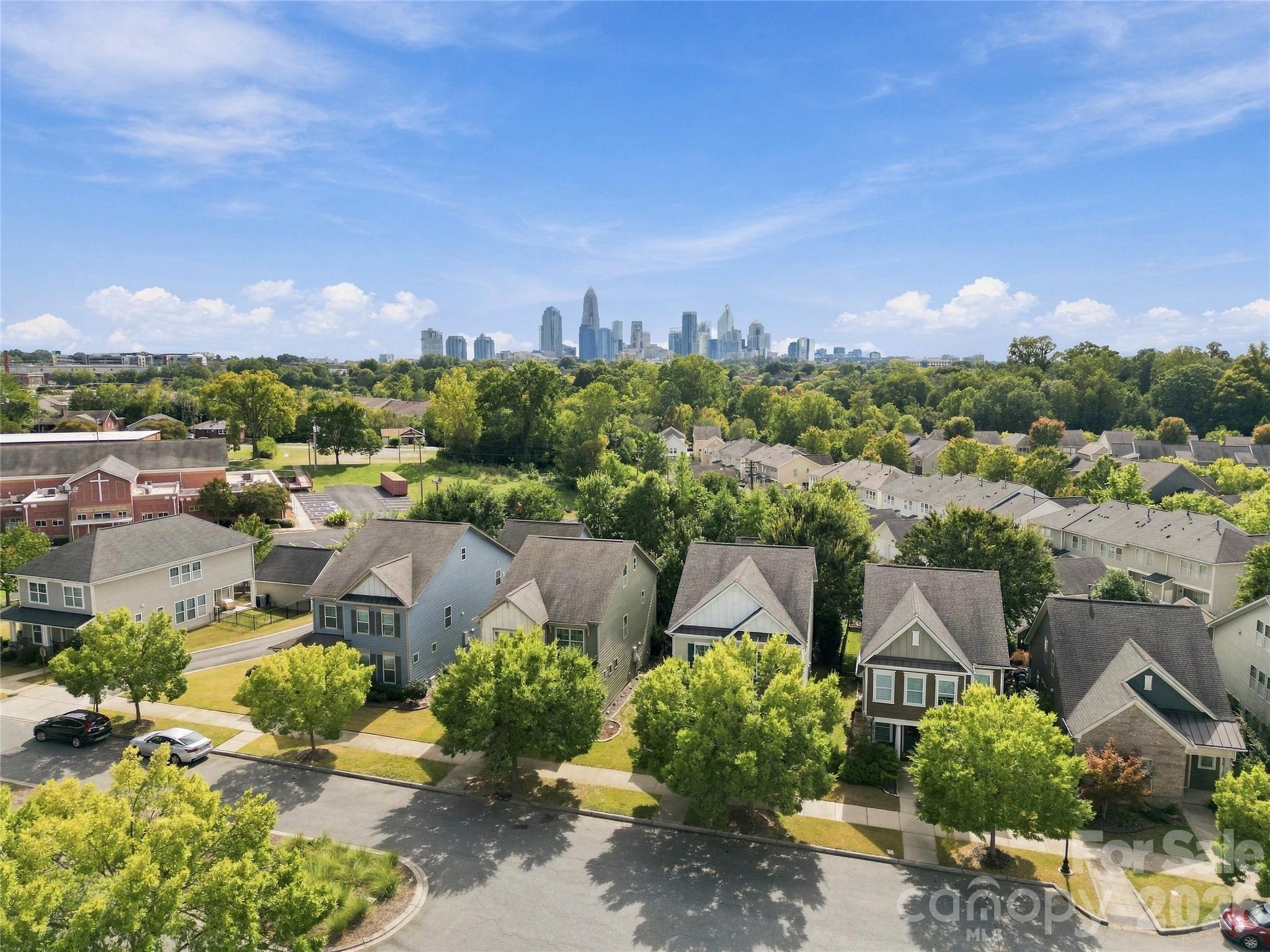 Single Family Residence at 1251 Badger Court, Charlotte, photo 2 of 28