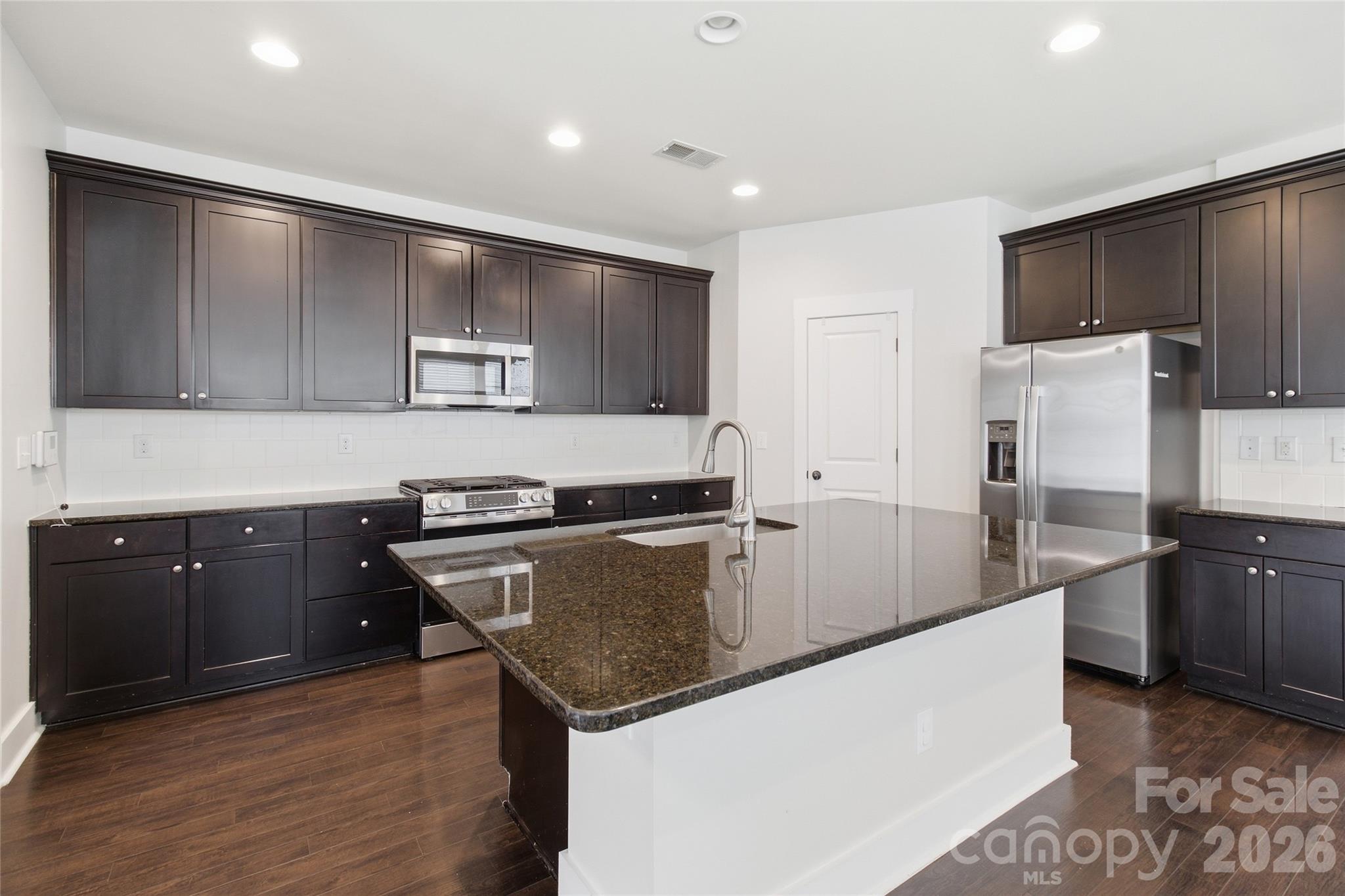 Single Family Residence at 1251 Badger Court, Charlotte, photo 7 of 28
