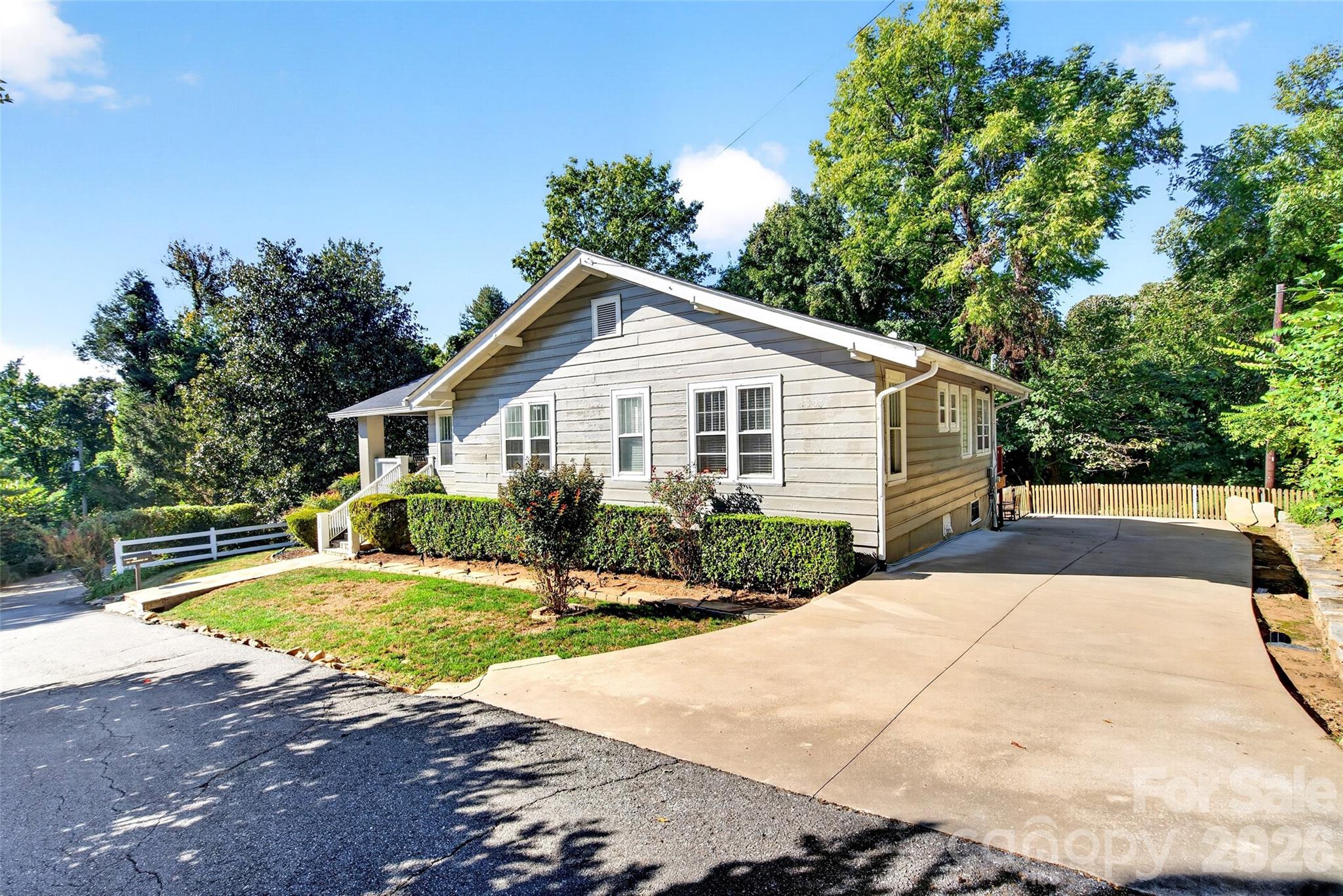 Single Family Residence at 26 Hillside Drive, Marion, photo 5 of 48