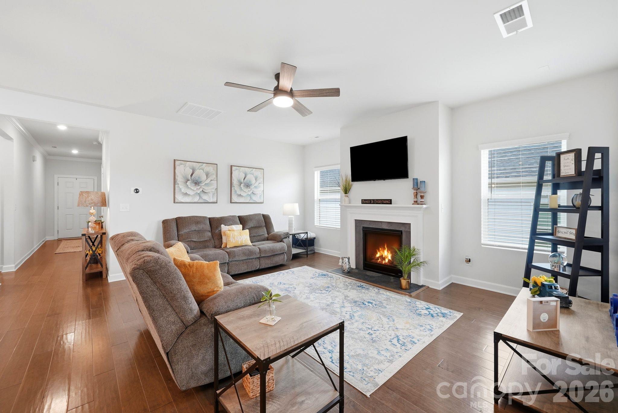 Single Family Residence at 5379 Turtle Creek Drive, Denver, photo 5 of 42
