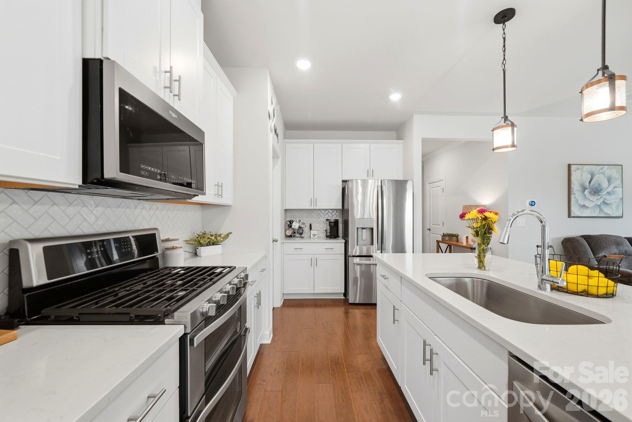 Single Family Residence at 5379 Turtle Creek Drive, Denver, photo 11 of 42