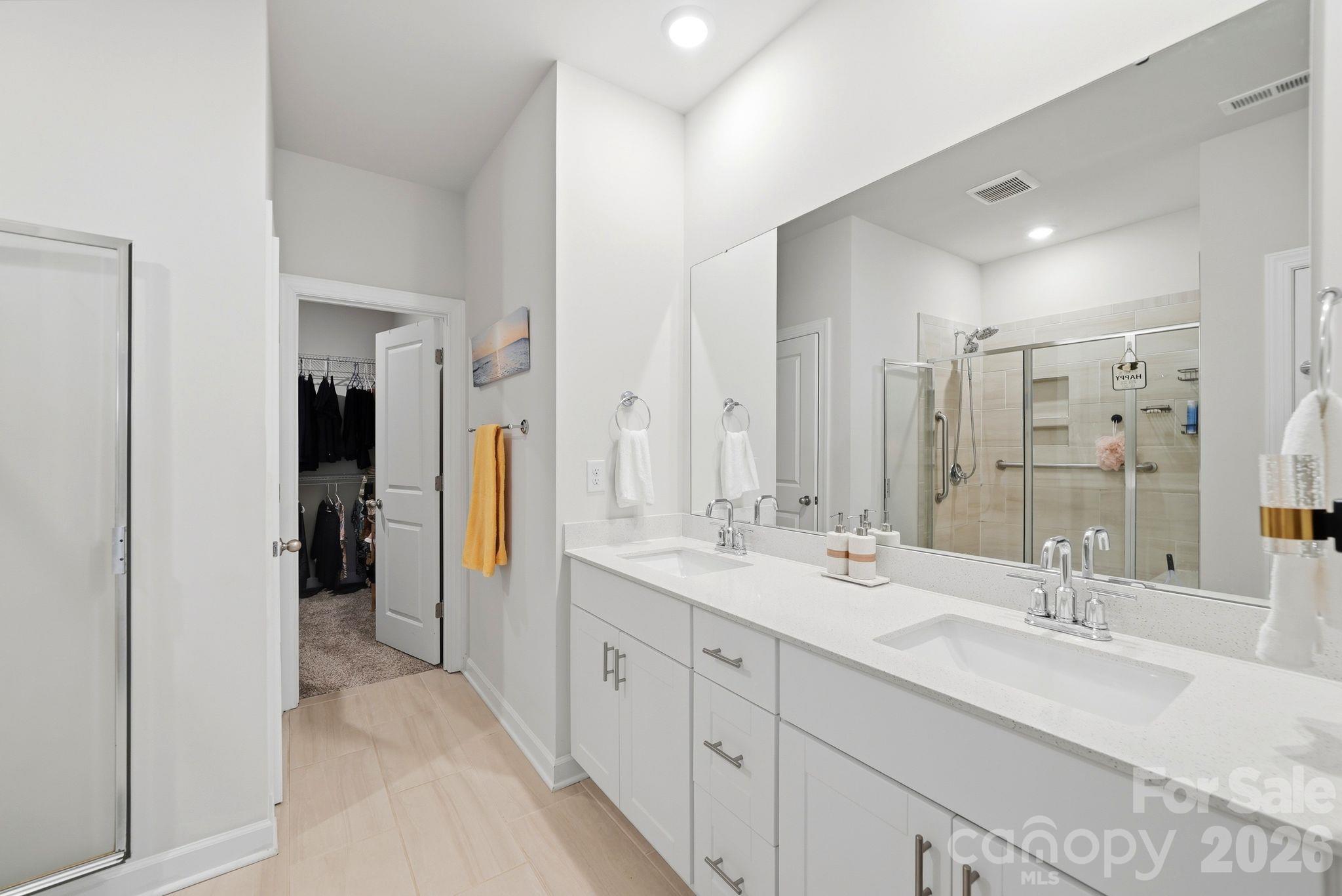 Single Family Residence at 5379 Turtle Creek Drive, Denver, photo 20 of 42