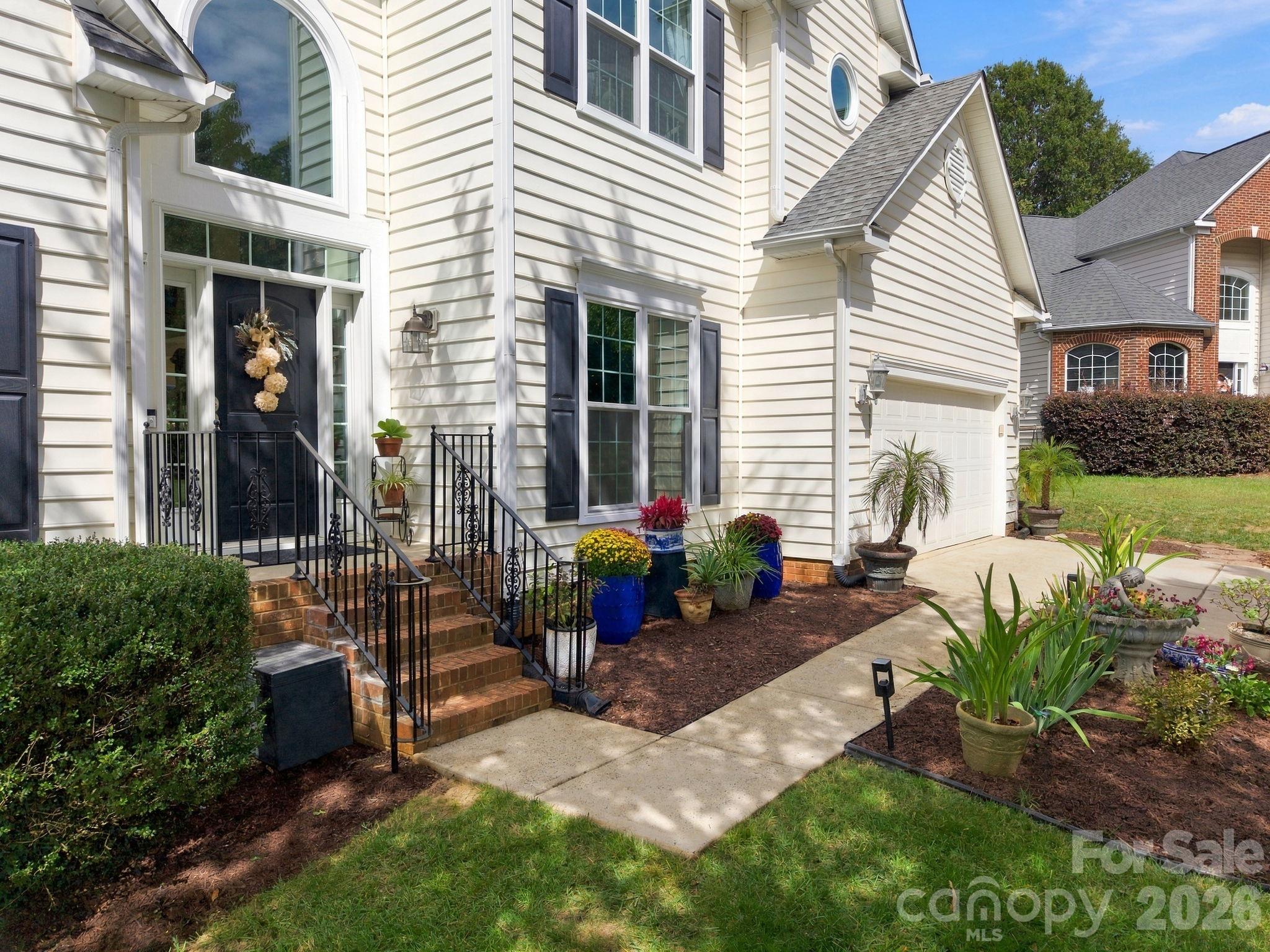 Single Family Residence at 20304 Southshore Drive, Cornelius, photo 3 of 46