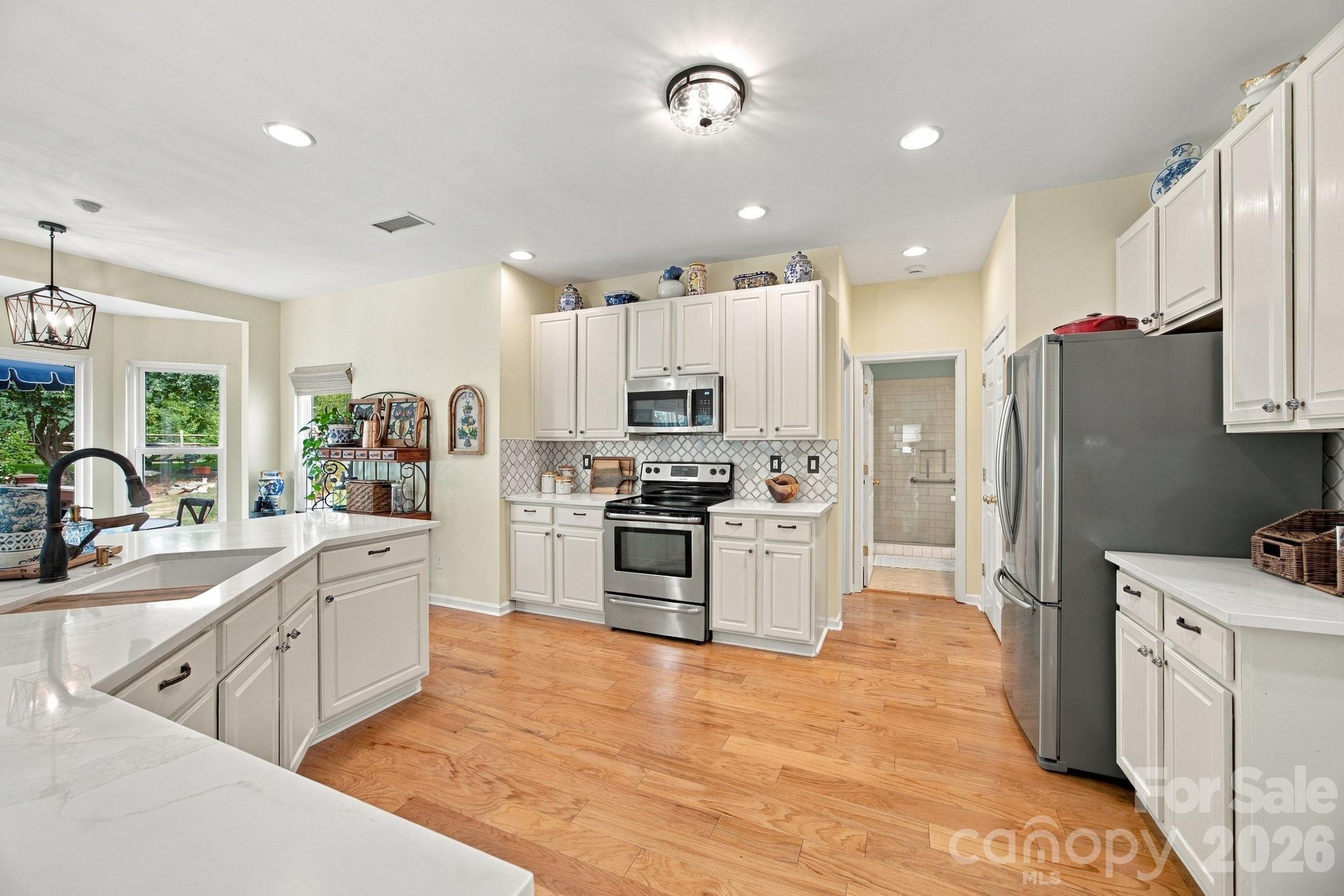 Single Family Residence at 20304 Southshore Drive, Cornelius, photo 18 of 46