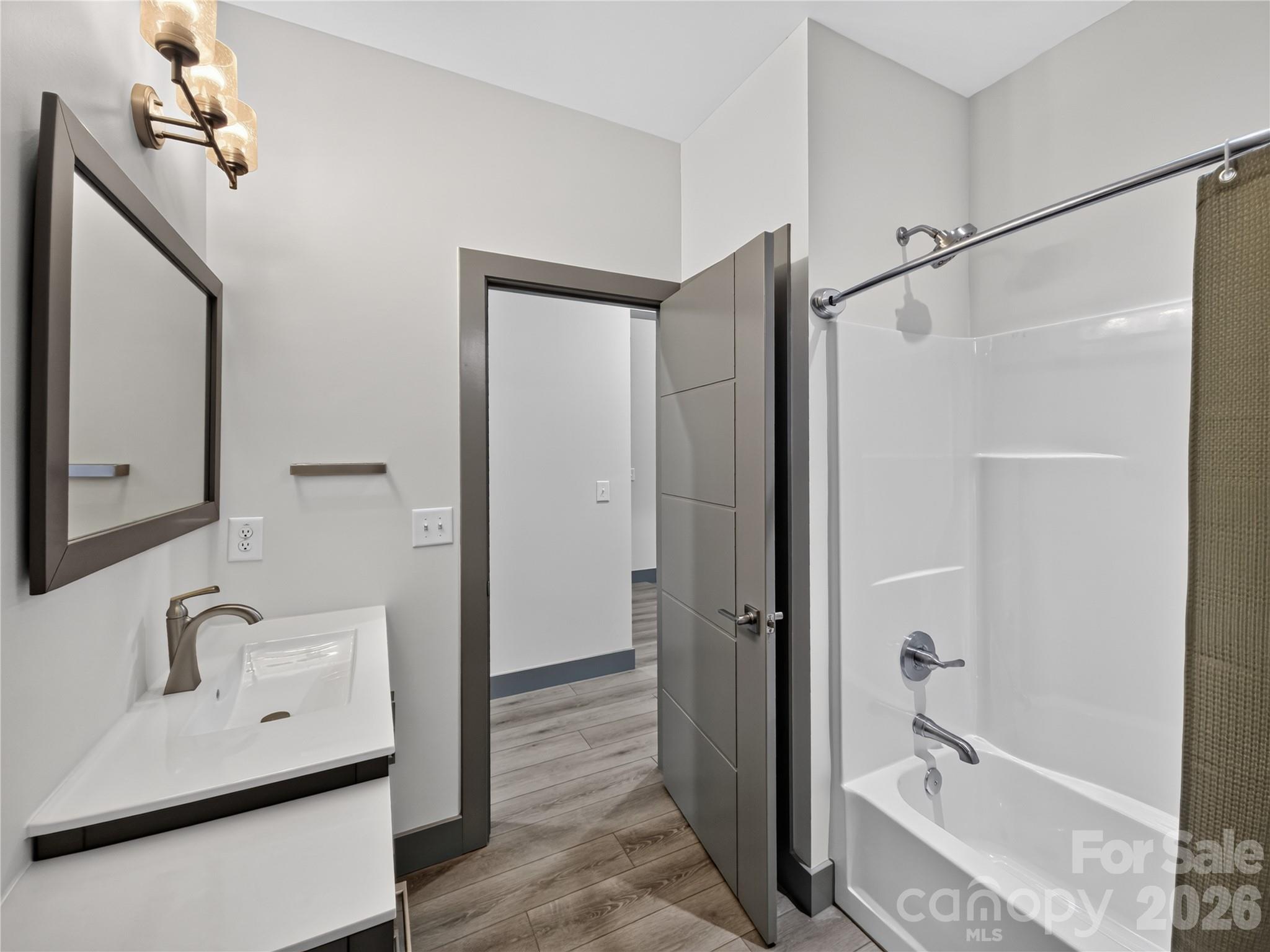 Guest Bath - 255 Hunters Trace, Rutherfordton