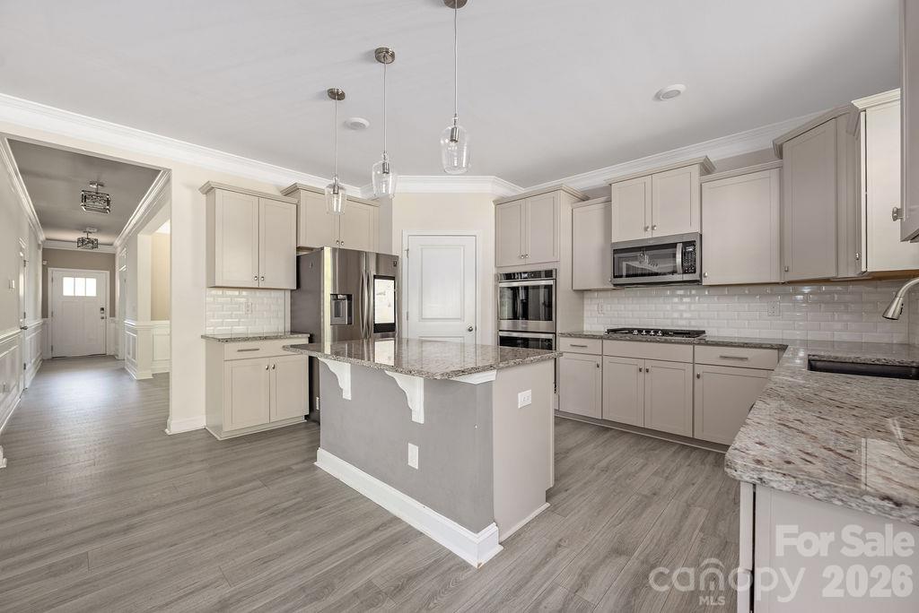 Single Family Residence at 108 Northstone Road, Mooresville, photo 7 of 45