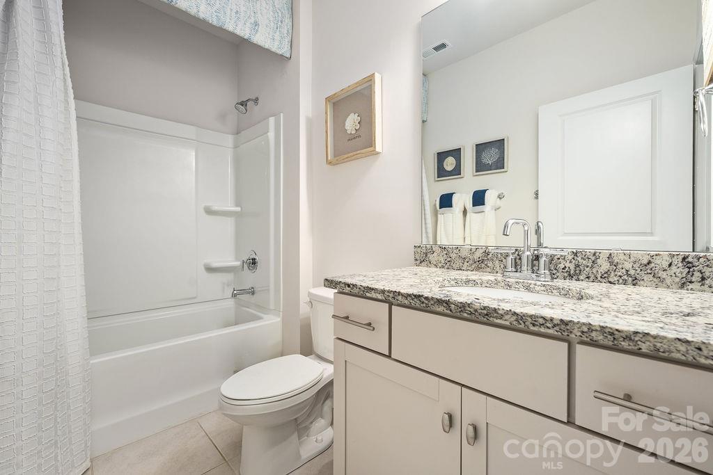 Full bath on the main - 108 Northstone Road, Mooresville