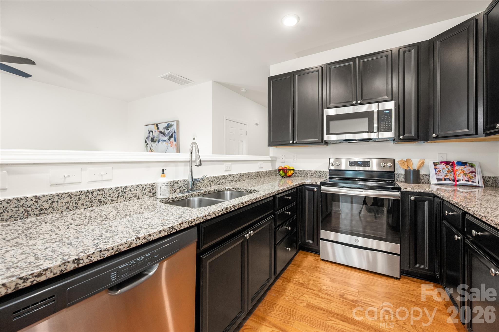 Townhouse at 13611 Browhill Lane, Charlotte, photo 17 of 40