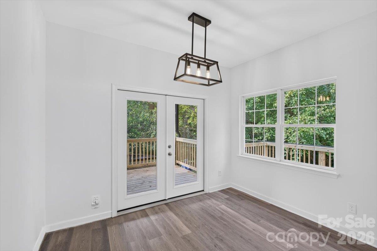 Single Family Residence at 2536 Thornfield Road, Charlotte, photo 19 of 39